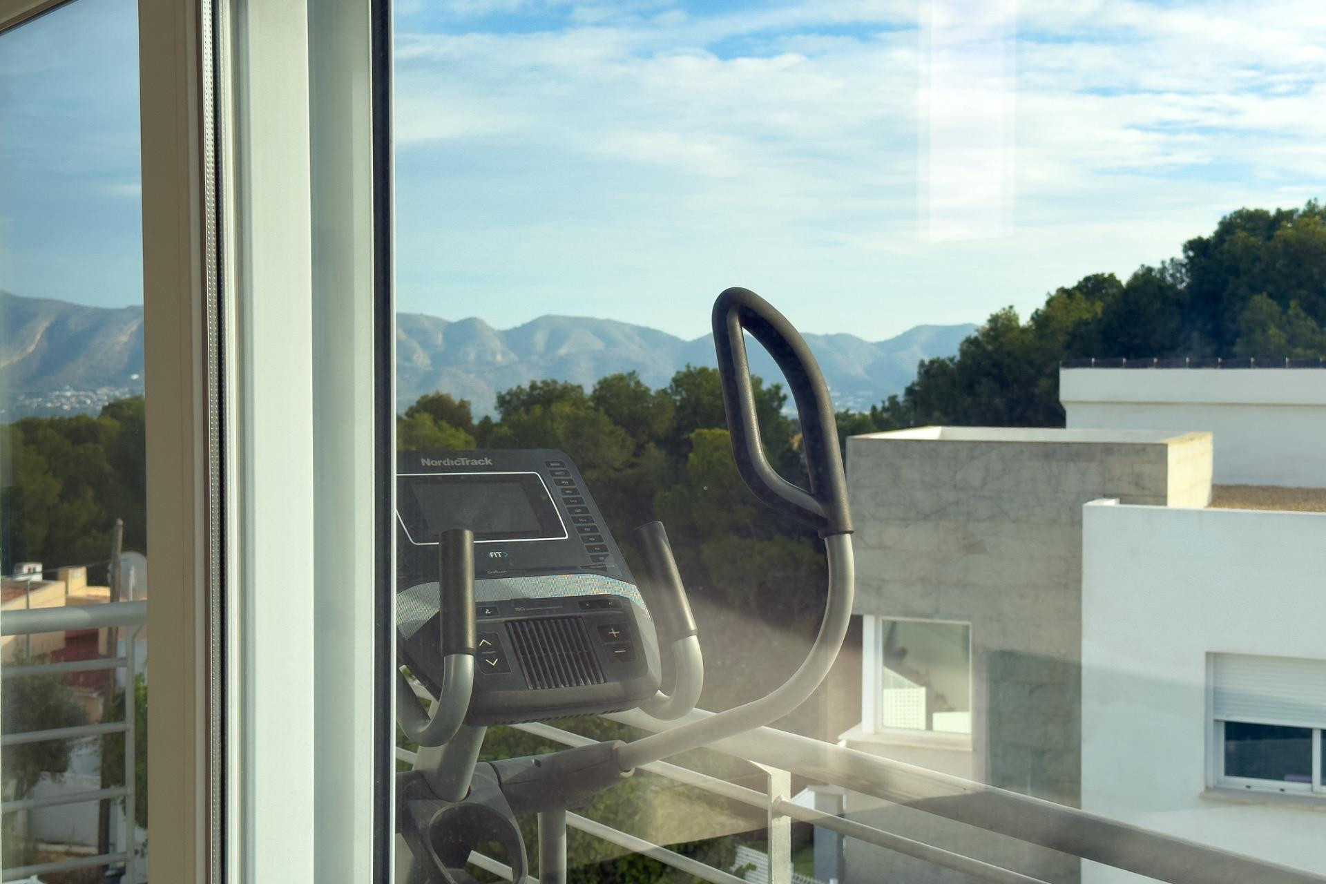 Resale - House - La Nucía - Urbanizaciones