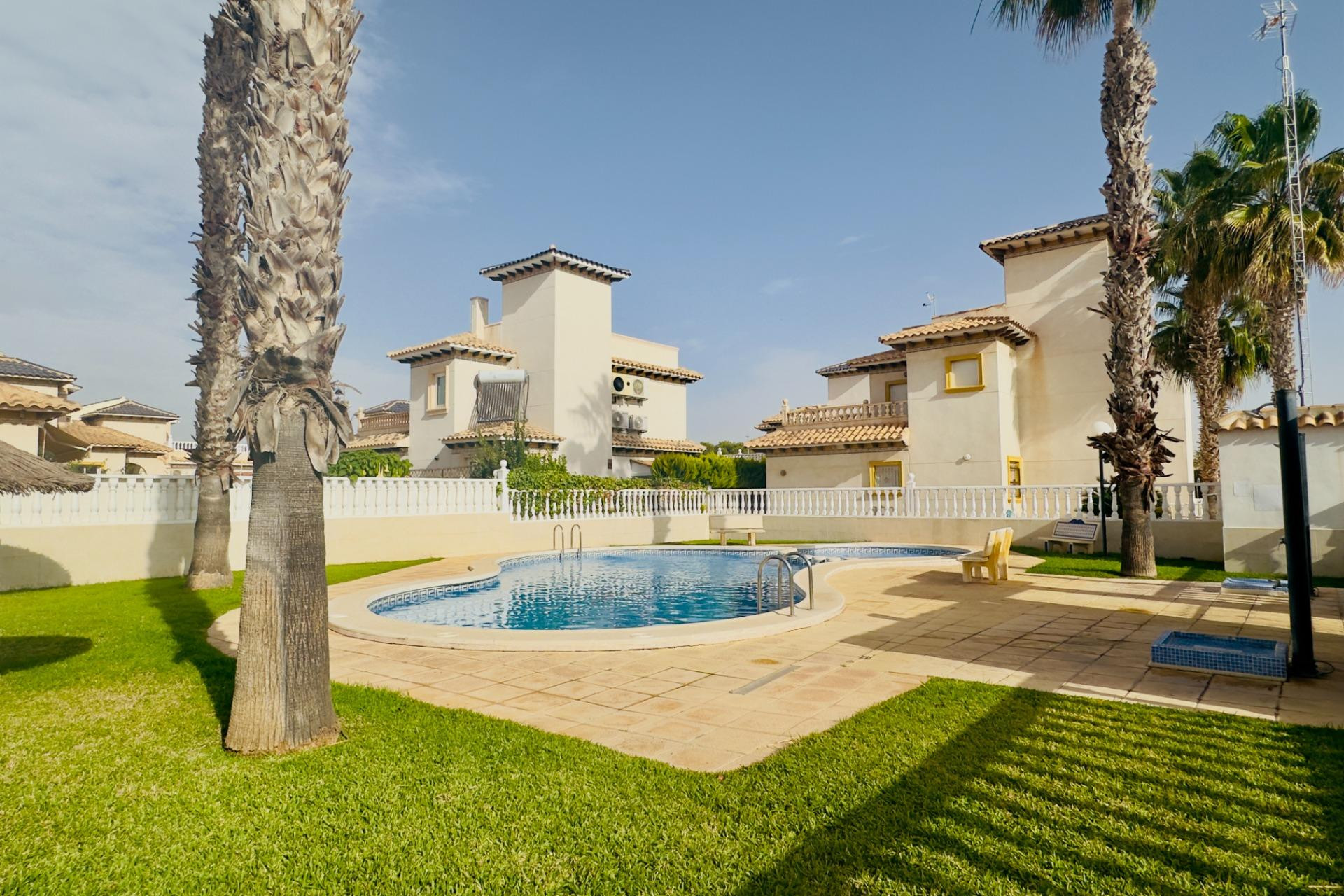 Resale - House - Orihuela Costa - Cabo Roig