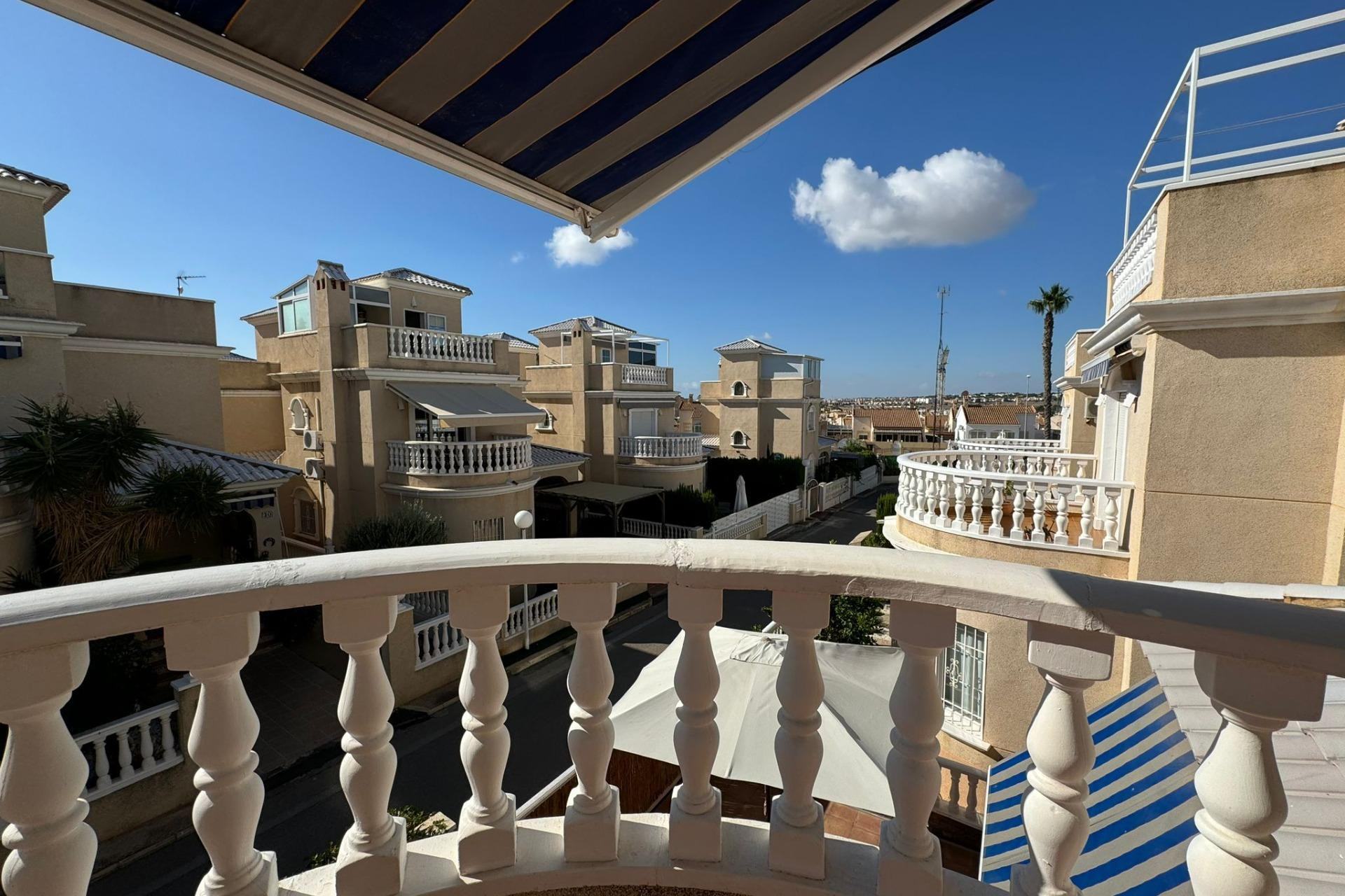 Resale - House - Orihuela Costa - La Florida