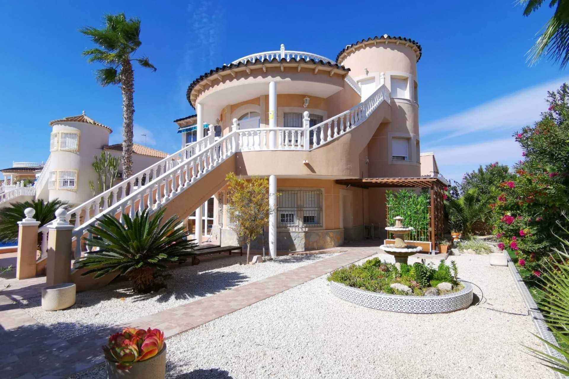 Resale - House - Orihuela Costa - La Florida