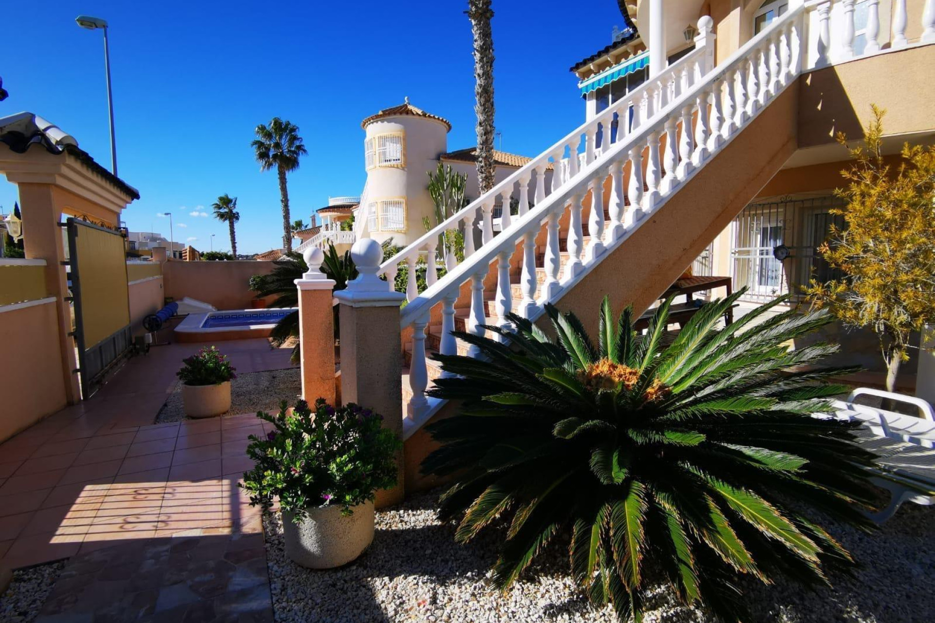 Resale - House - Orihuela Costa - La Florida