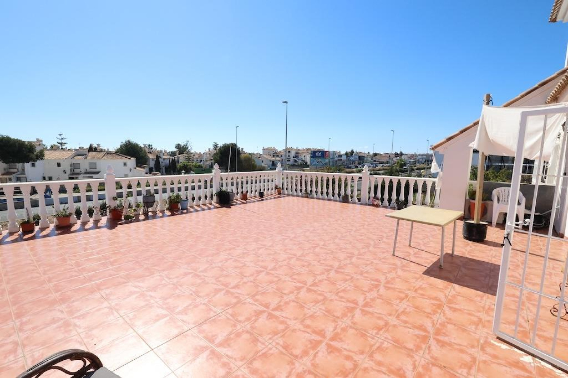Resale - House - Orihuela Costa - La Zenia
