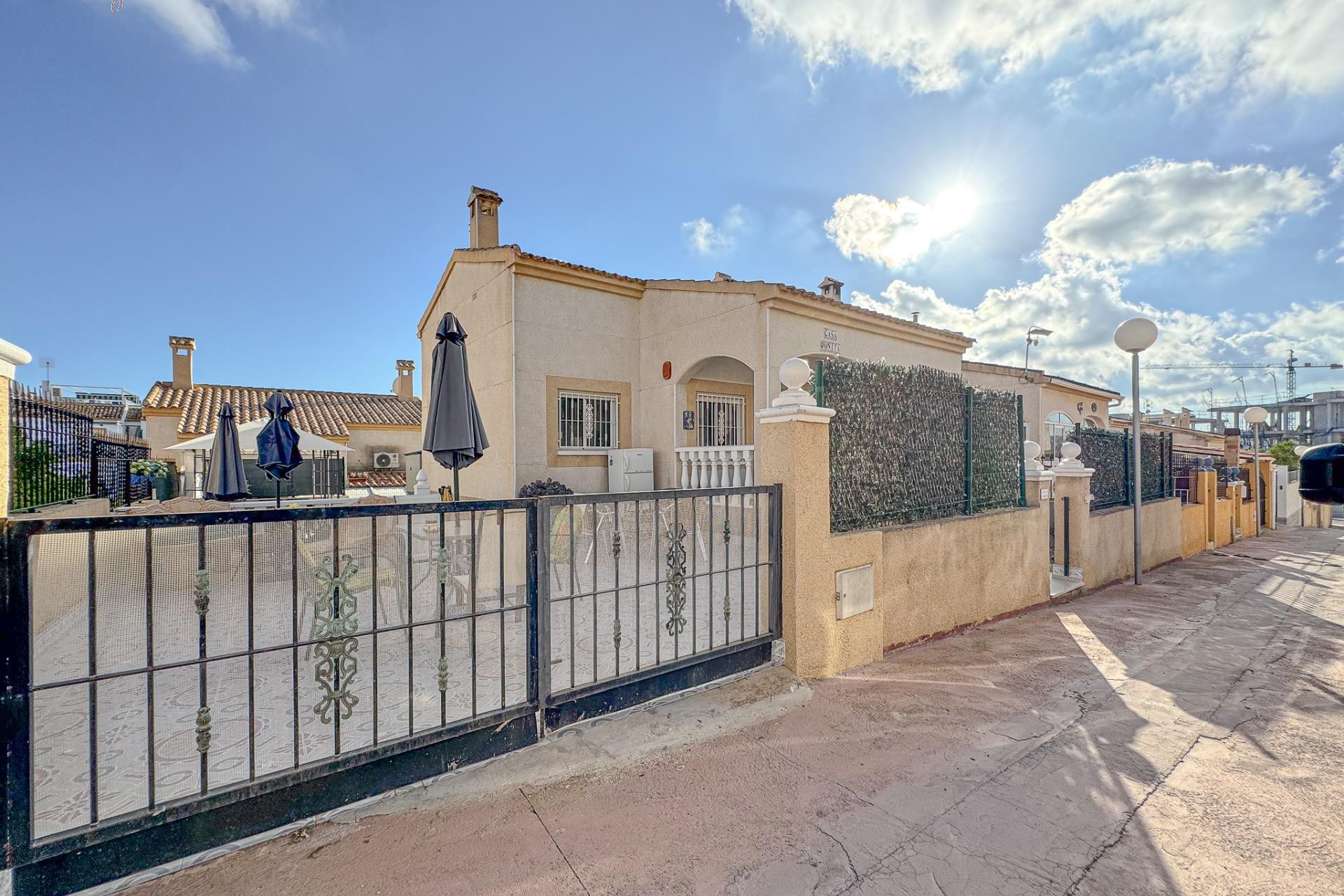 Resale - House - Orihuela Costa - Los Altos