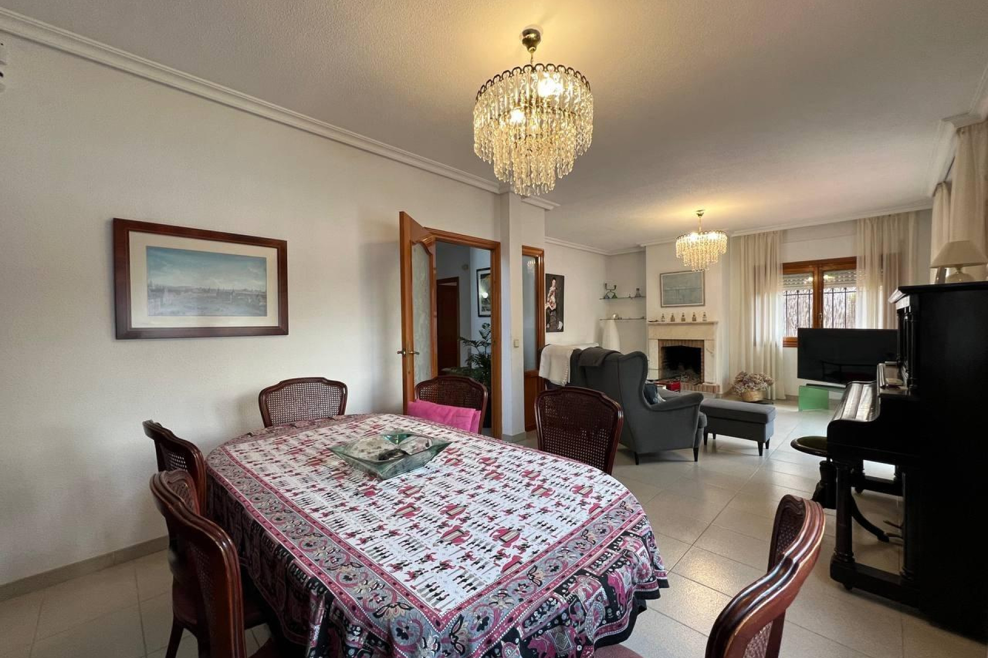 Resale - House - Pozuelo de Alarcon - Zona Pueblo