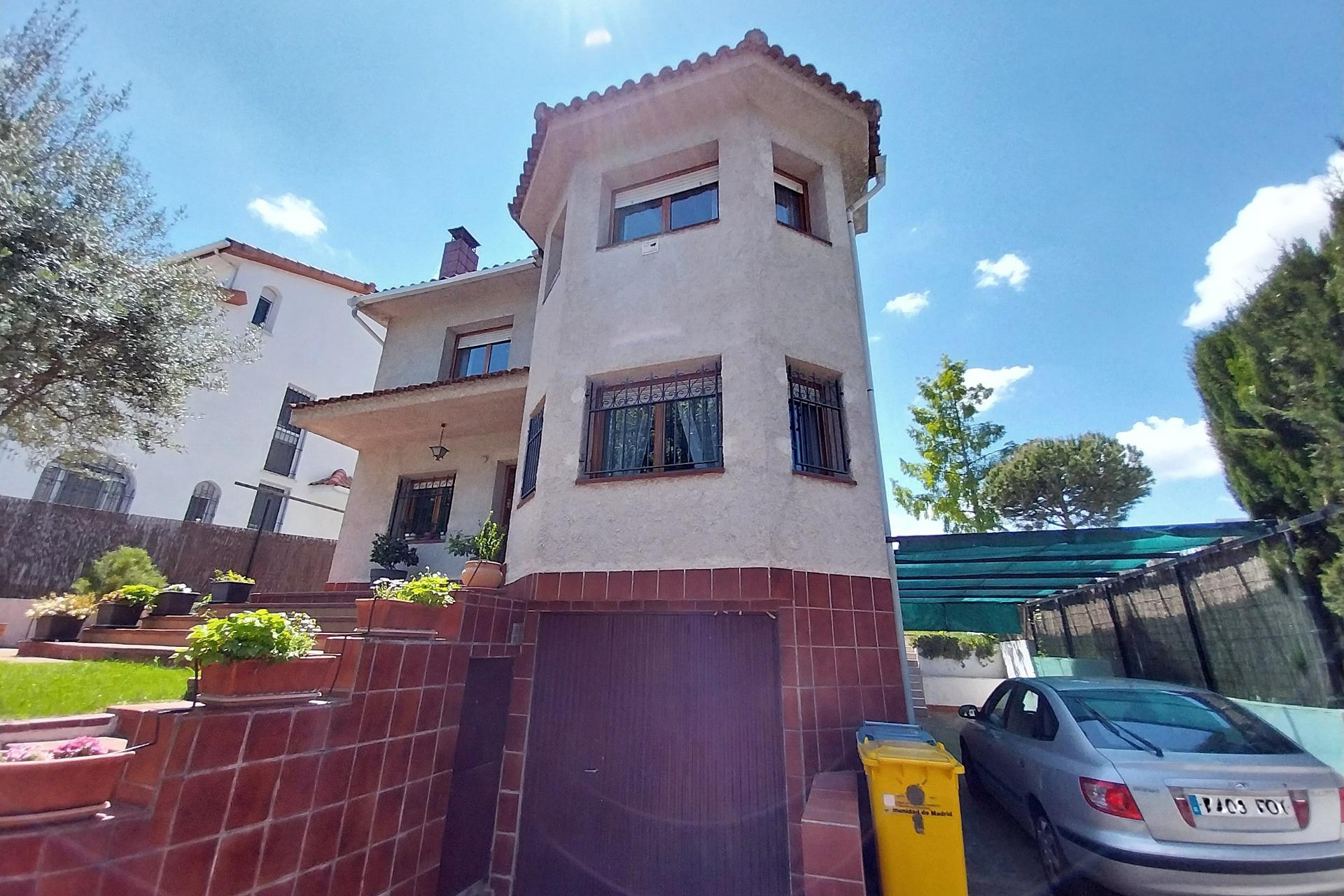 Resale - House - Pozuelo de Alarcon - Zona Pueblo