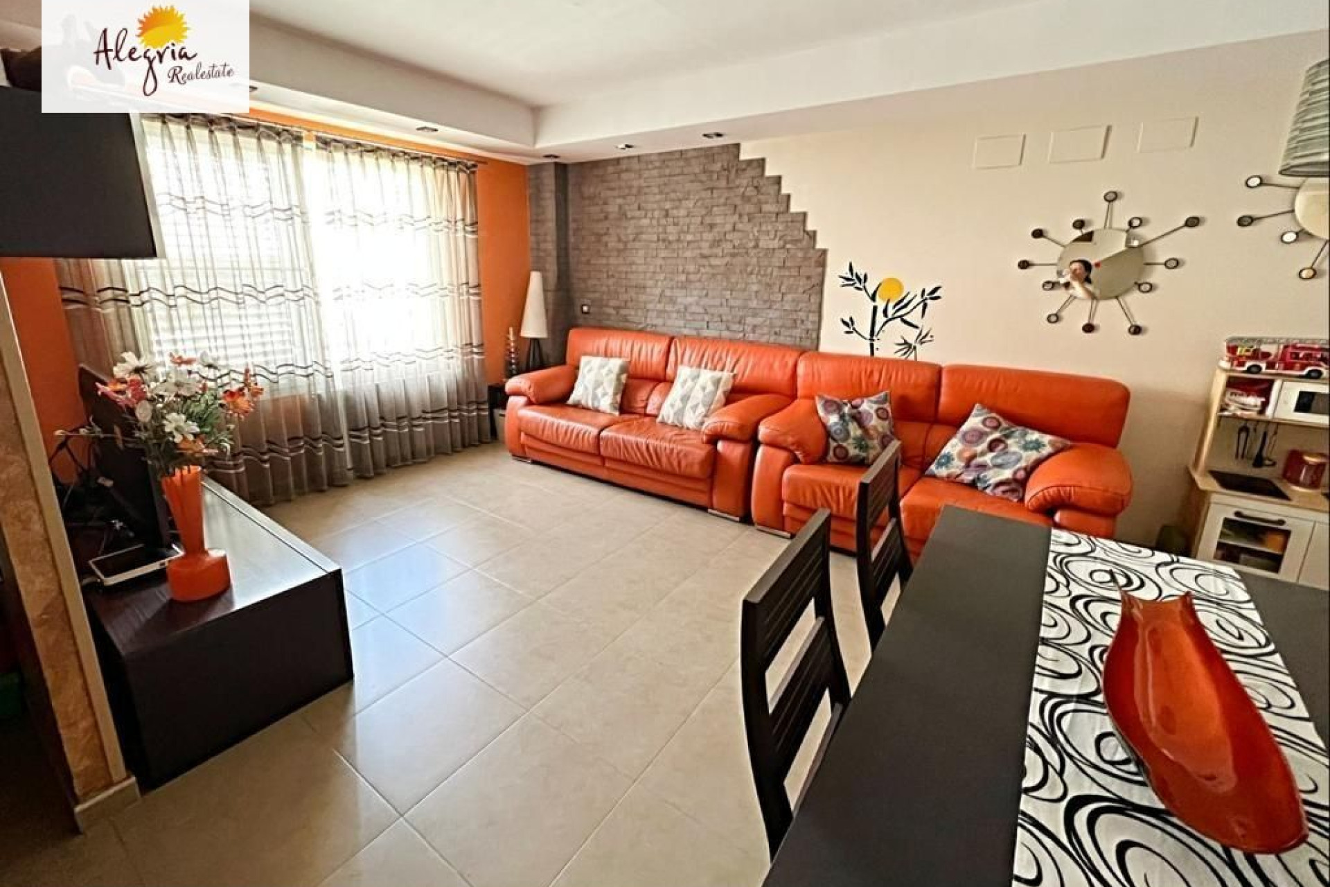 Resale - House - Puerto de Sagunto - Campo de fútbol