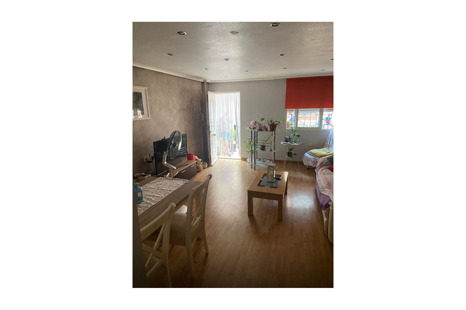 Resale - House - Redován - PUEBLO