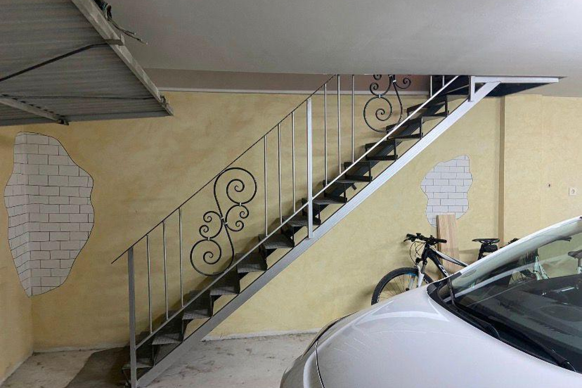 Resale - House - Redován - PUEBLO