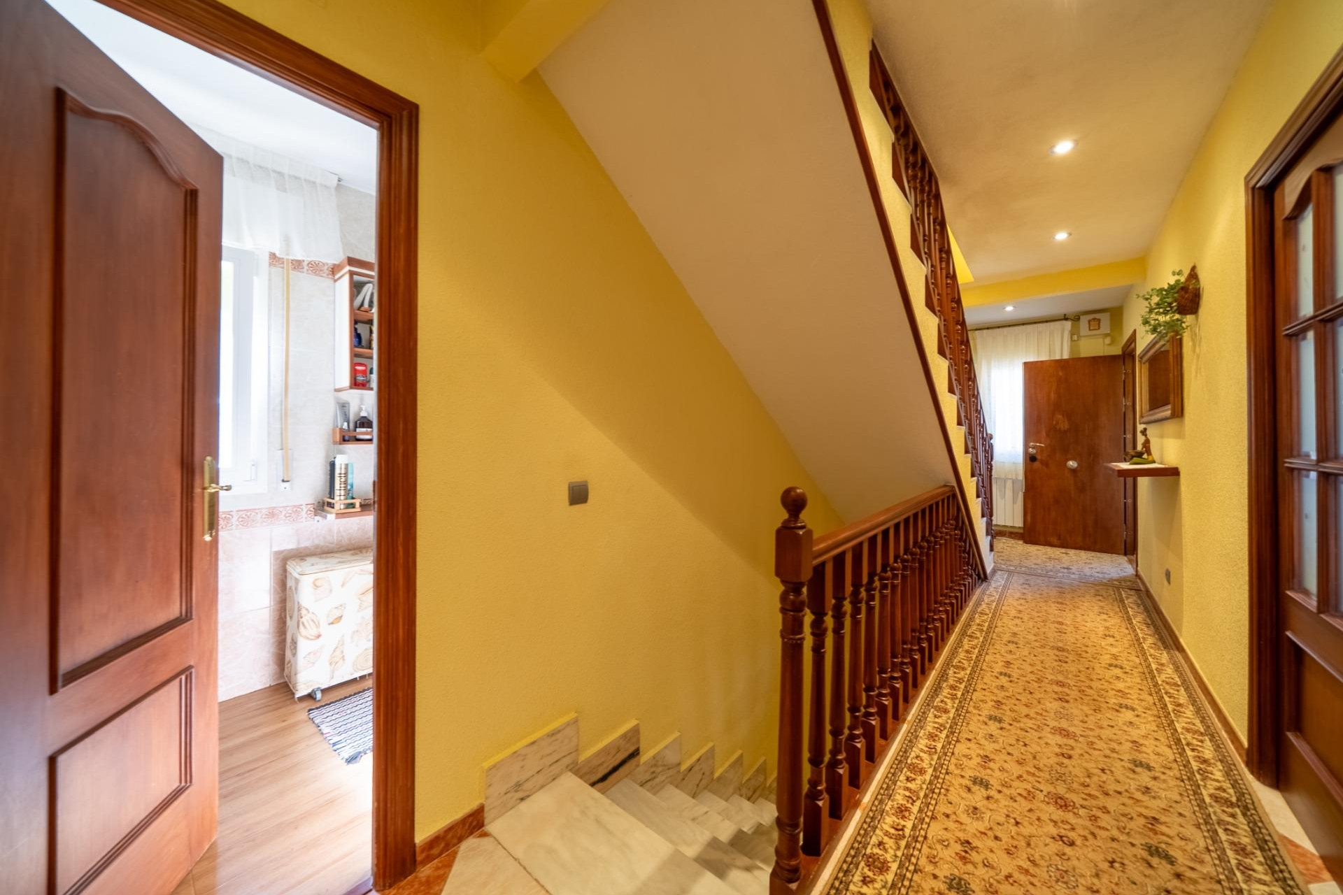 Resale - House - San Martin de Valdeiglesias - Garnacho