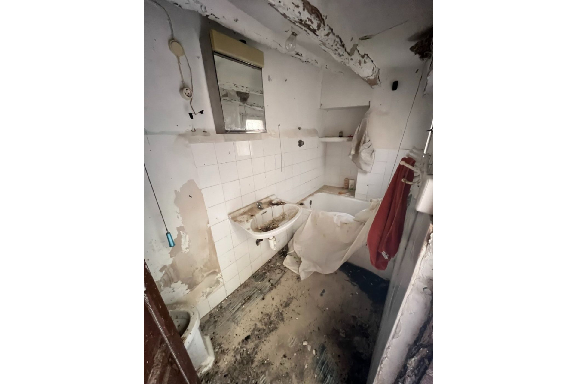 Resale - House - Sella - PUEBLO