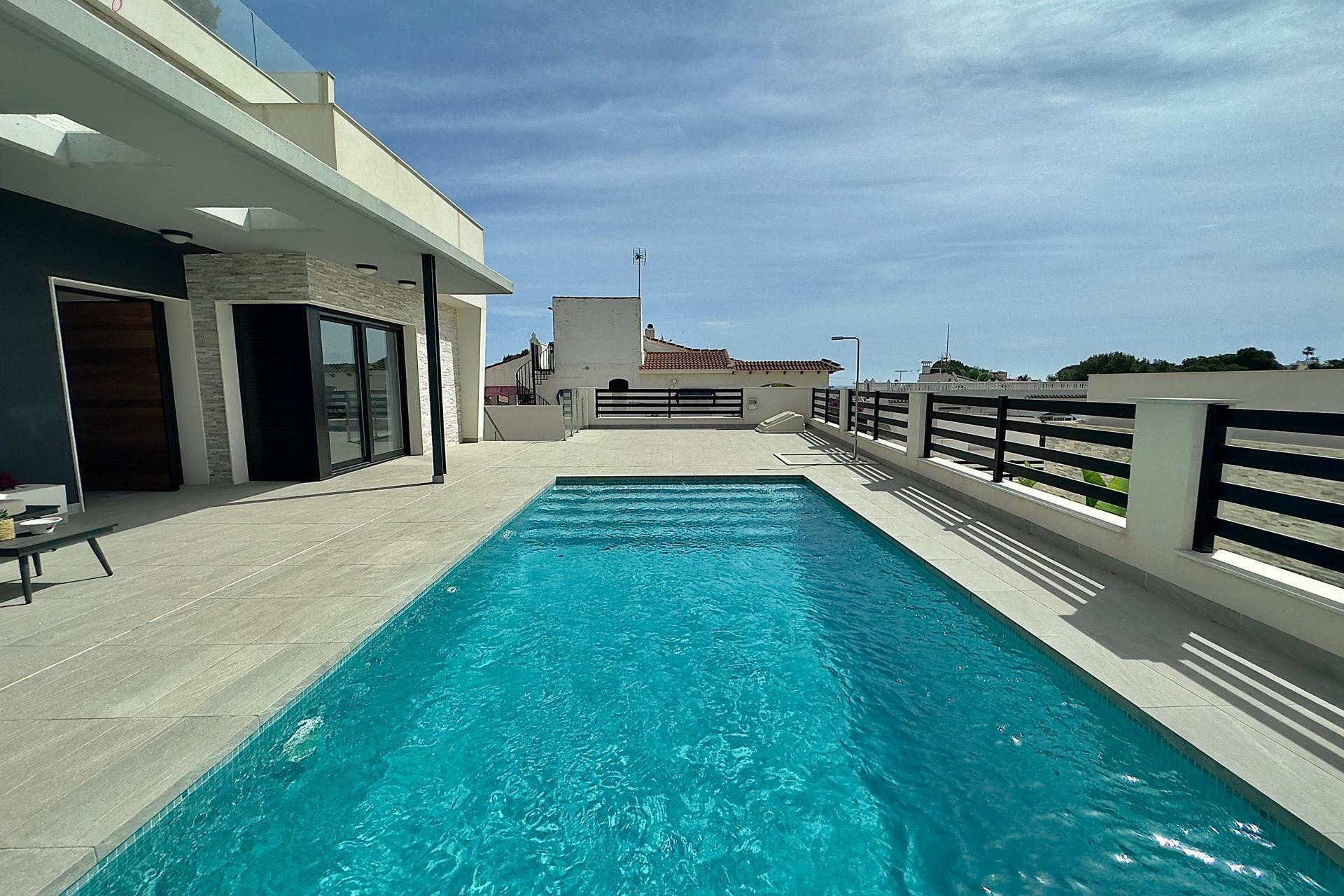 Resale - House - Torrevieja - Los balcones