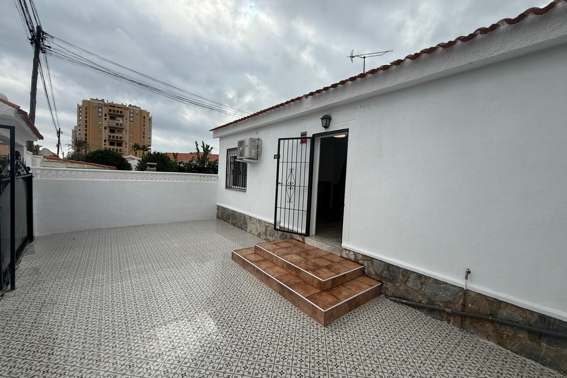 Resale - House - Torrevieja - Los Frutales