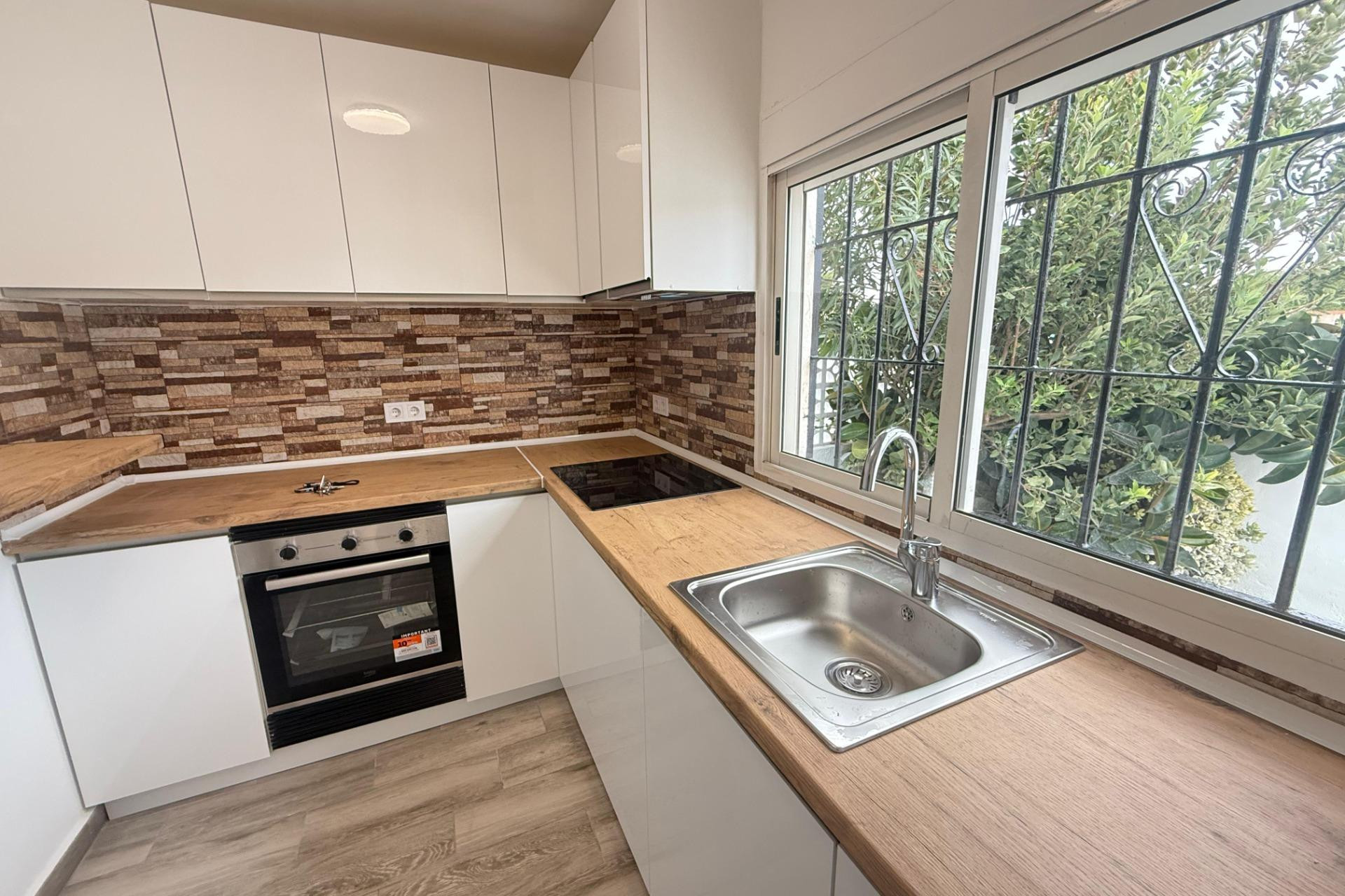 Resale - House - Torrevieja - Los Frutales