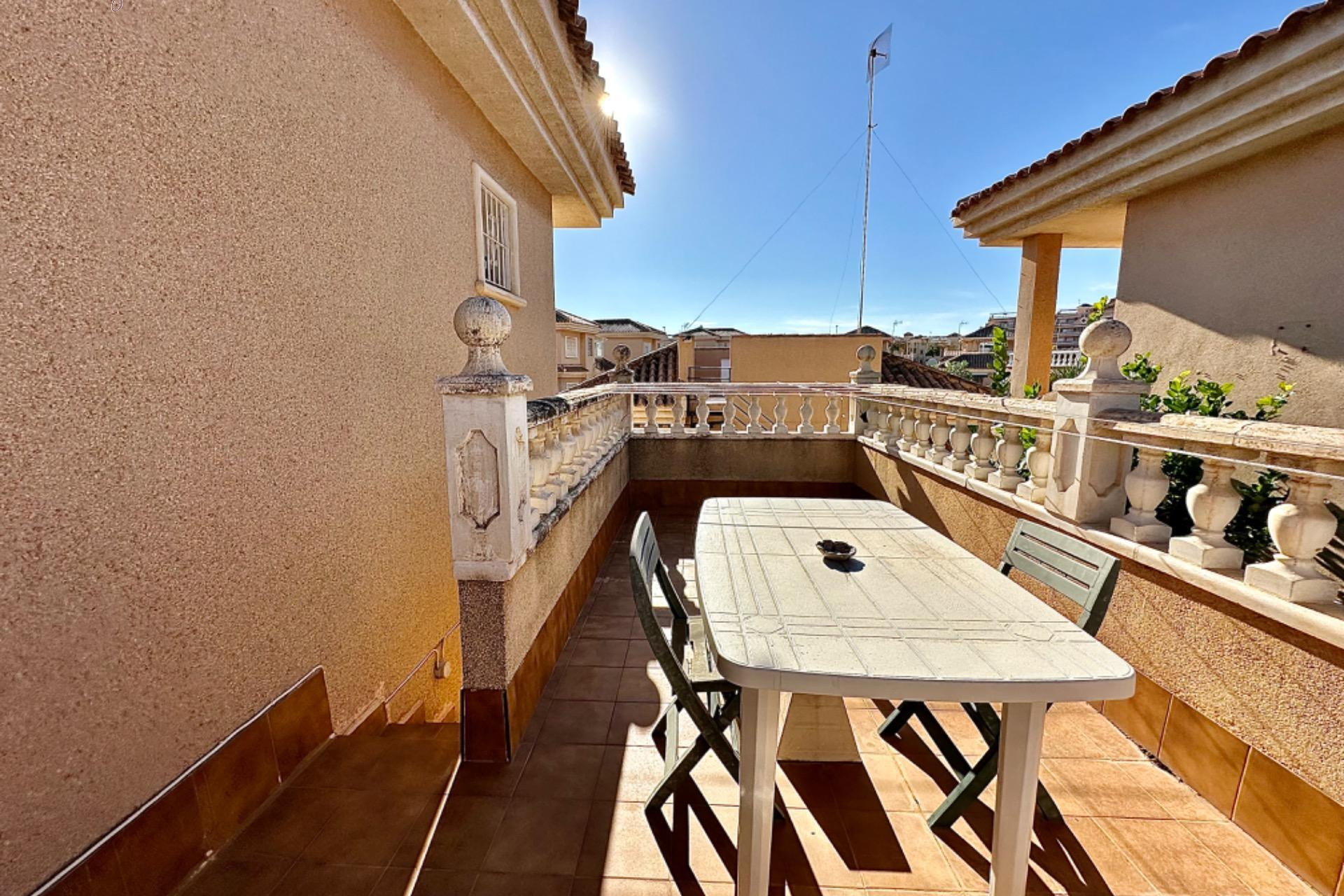 Resale - House - Torrevieja - Punta prima