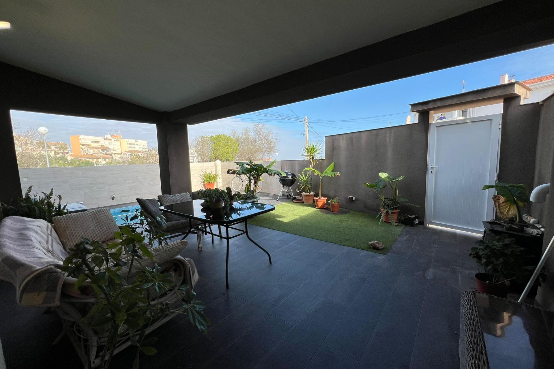 Resale - House - Torrevieja - Torreblanca