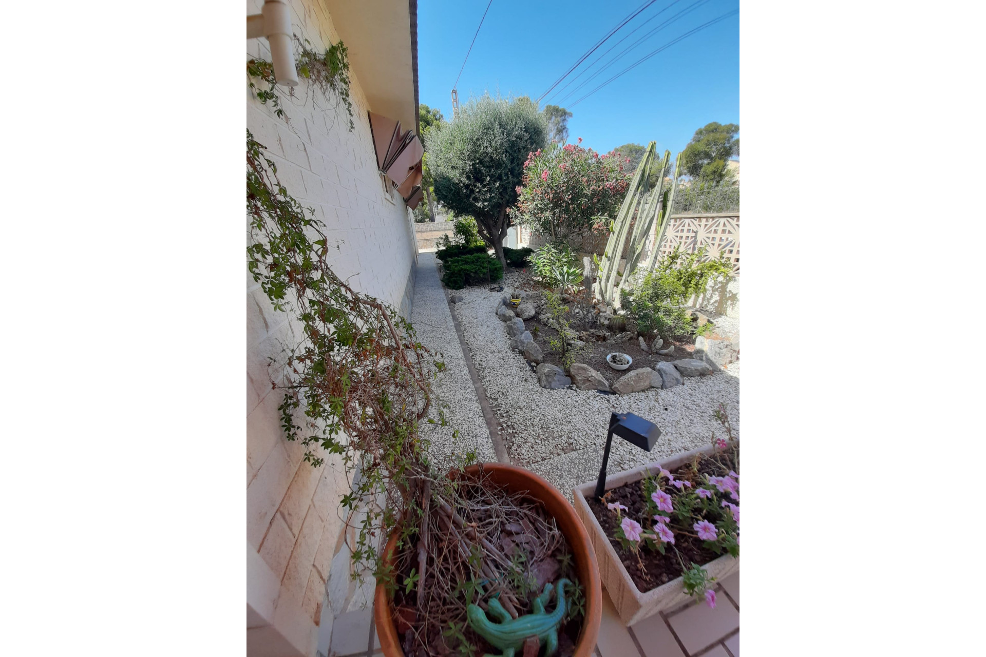 Resale - House - Villamartin