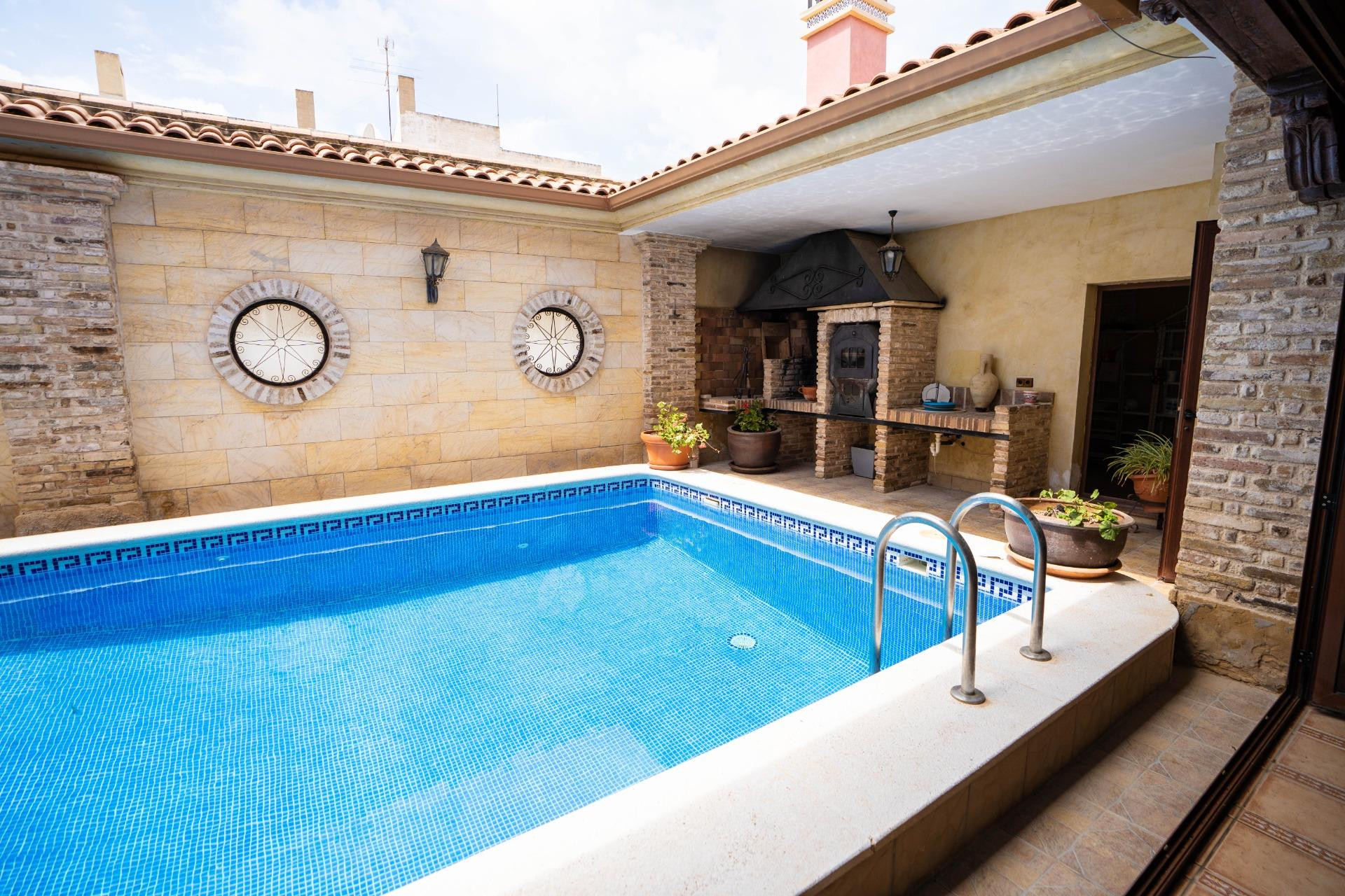 Resale - Inmueble singular - San Miguel de Salinas - CENTRO