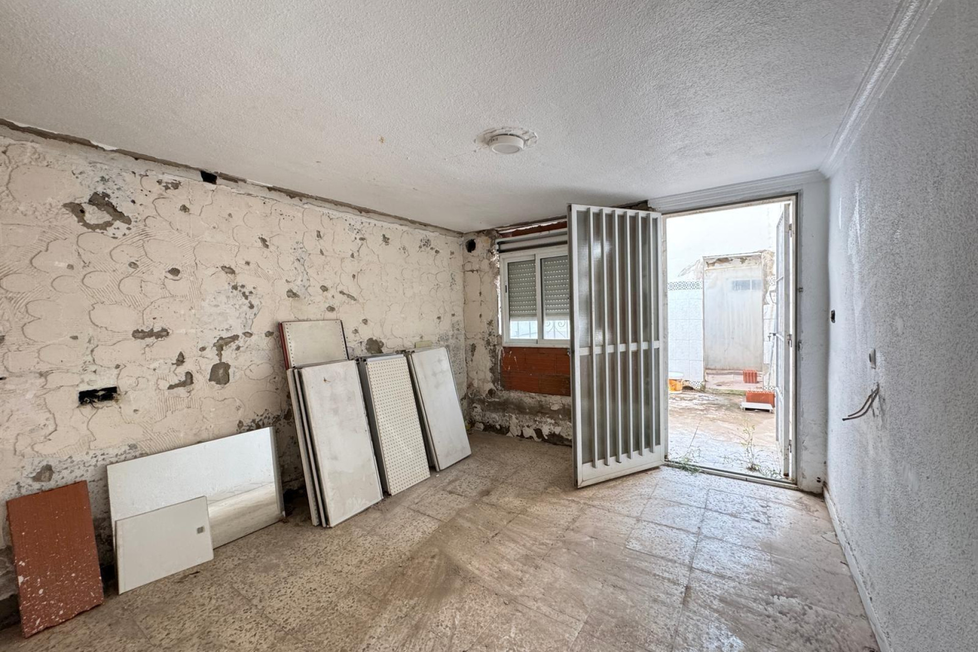 Resale - Nave industrial - Torrevieja - Centro