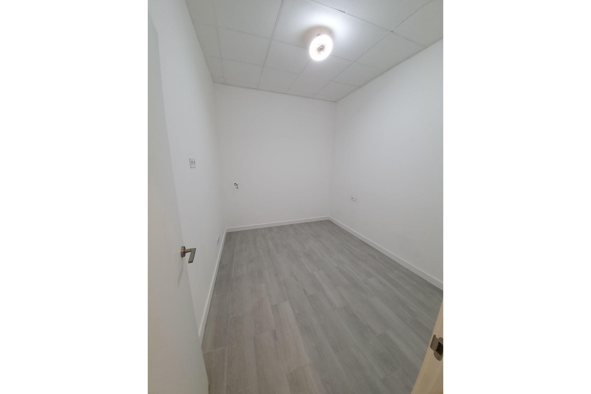 Resale - Oficina - Alicante - Los ángeles