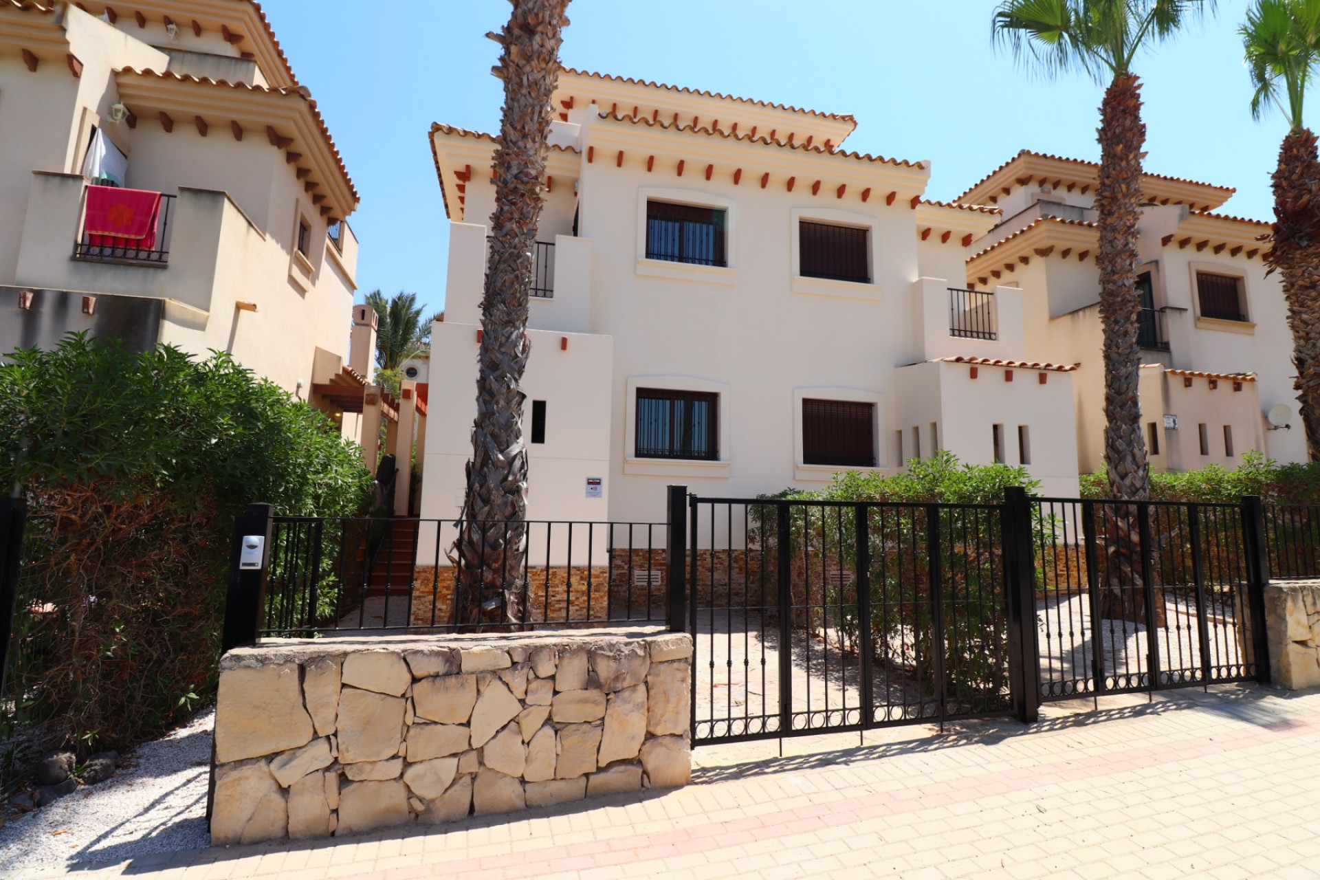 Resale - Semi Detached Villa - Algorfa - La Finca Golf Resort