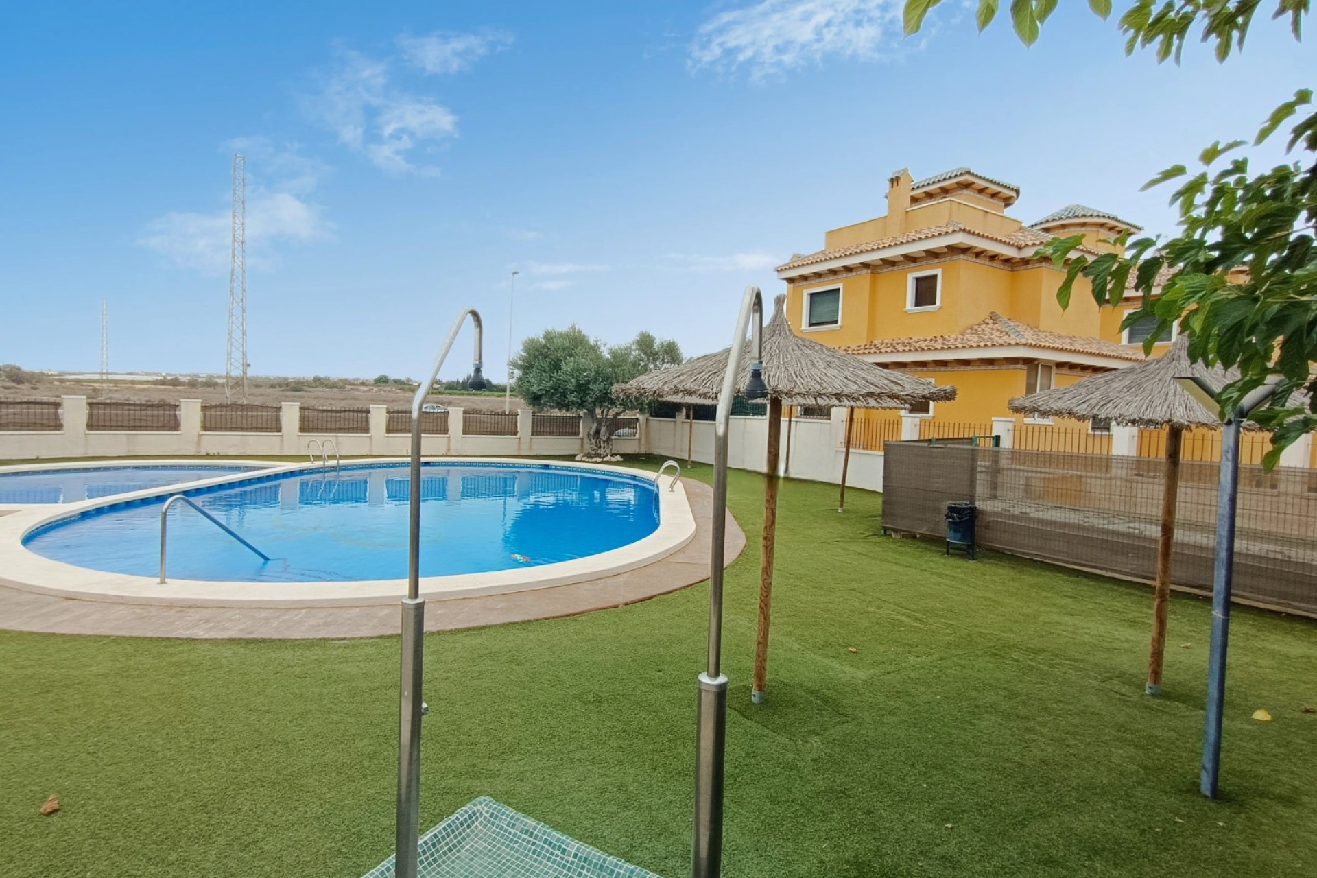 Resale - Semi Detached Villa - Ciudad Quesada - Lo Marabu