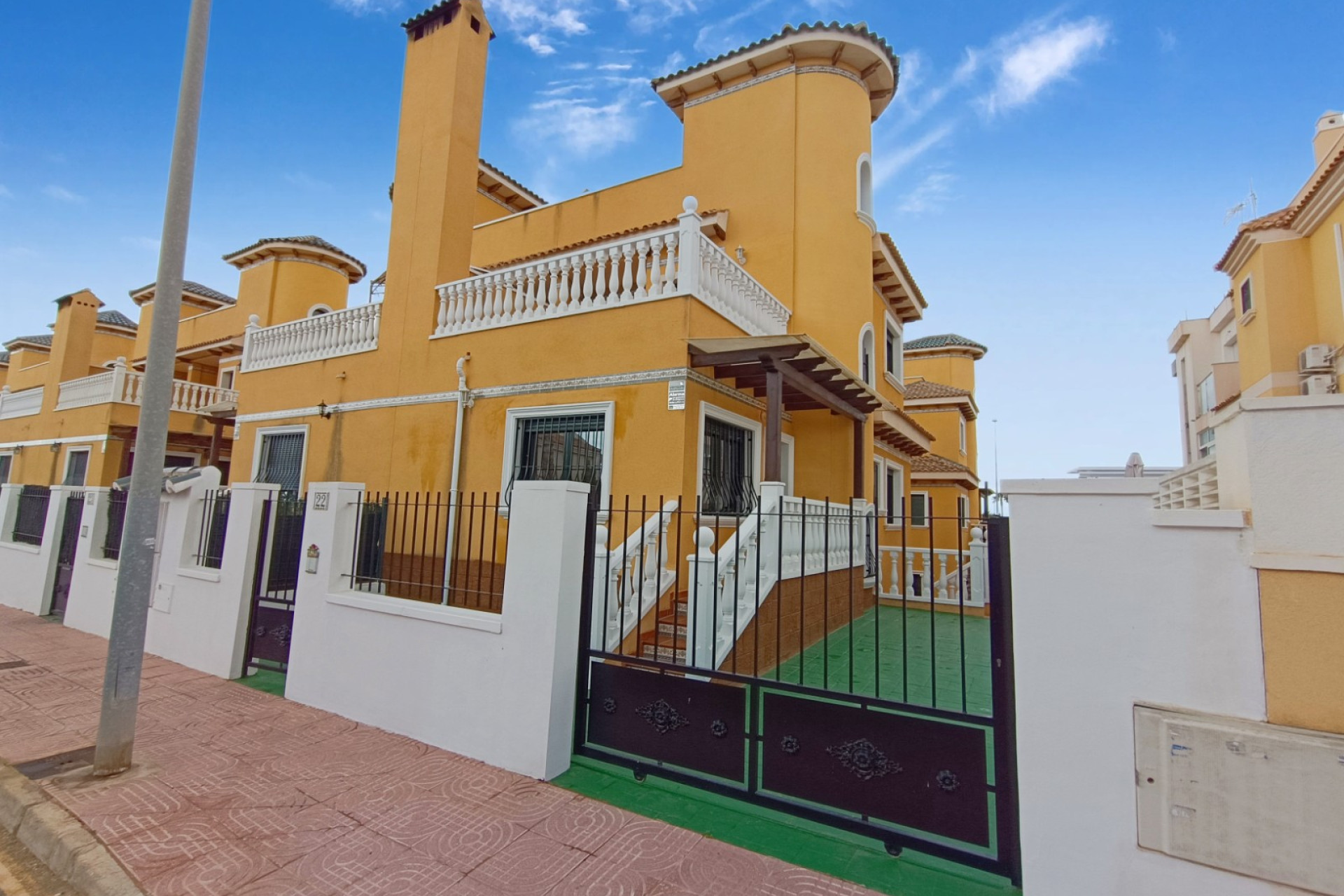 Resale - Semi Detached Villa - Ciudad Quesada - Lo Marabu