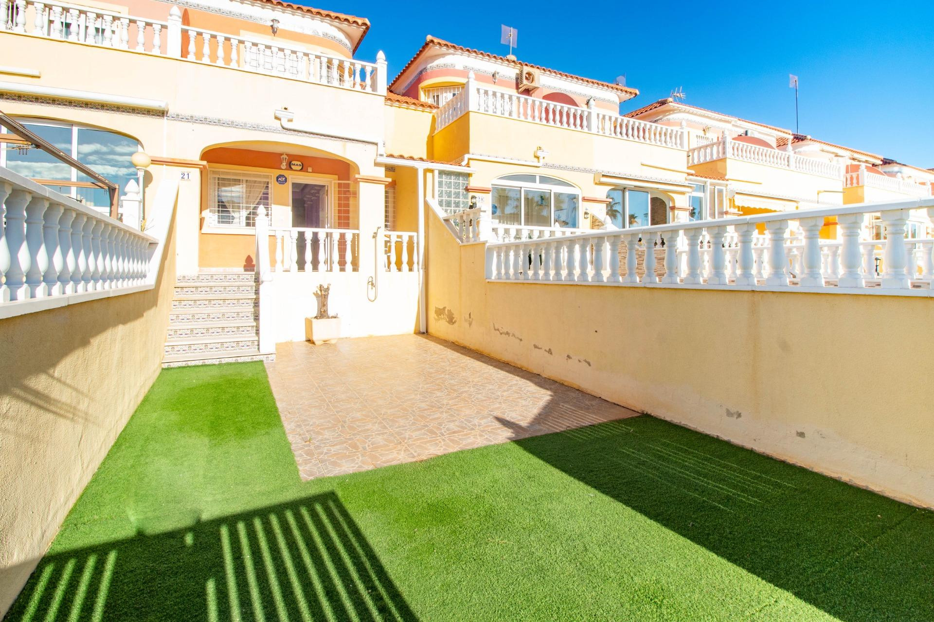 Resale - Terraced house - Orihuela Costa - La Zenia