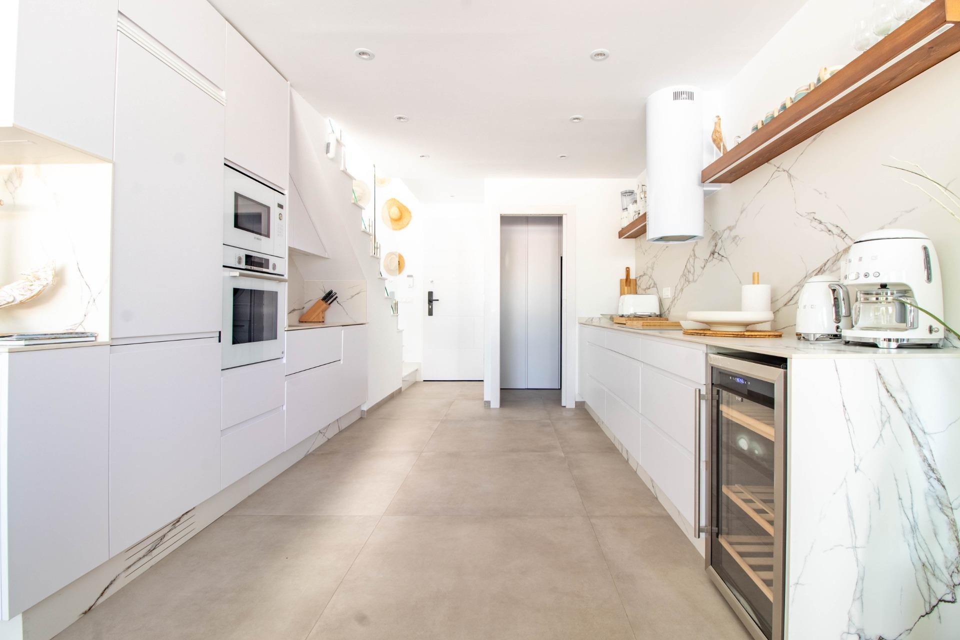 Resale - Terraced house - Santiago de la ribera - zona san blas