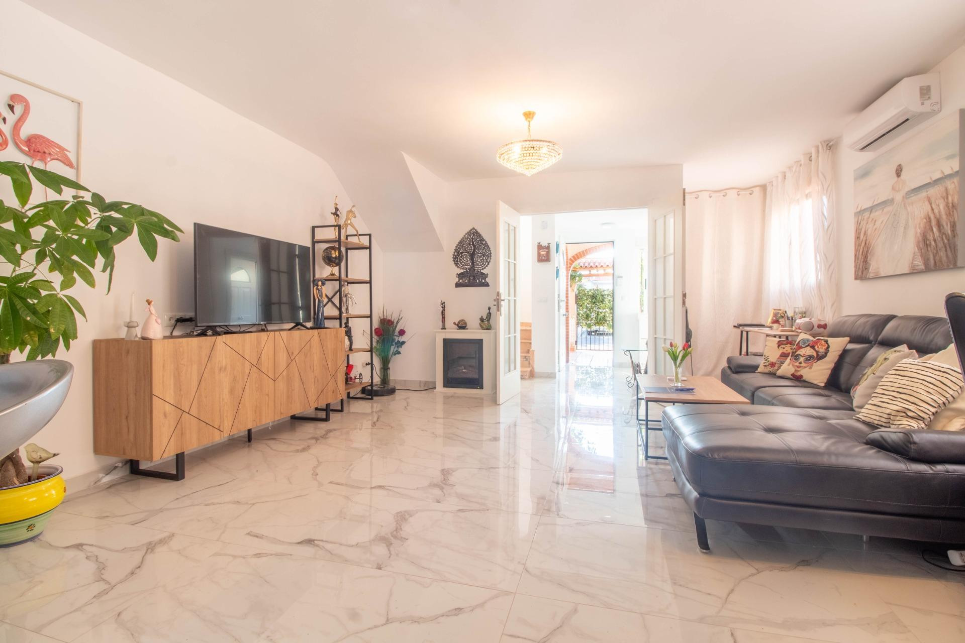 Resale - Terraced house - Torrevieja - Acequion