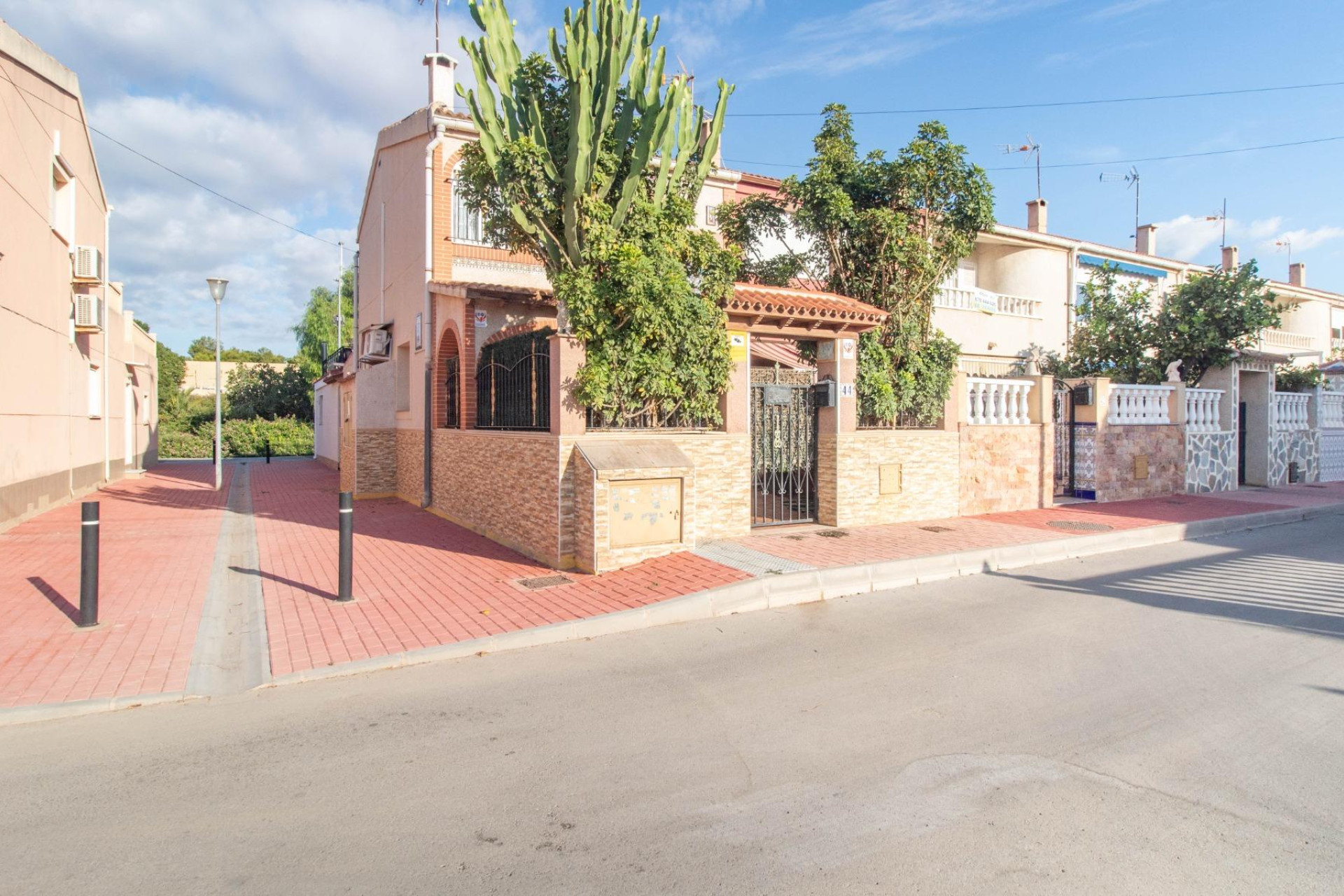 Resale - Terraced house - Torrevieja - Acequion
