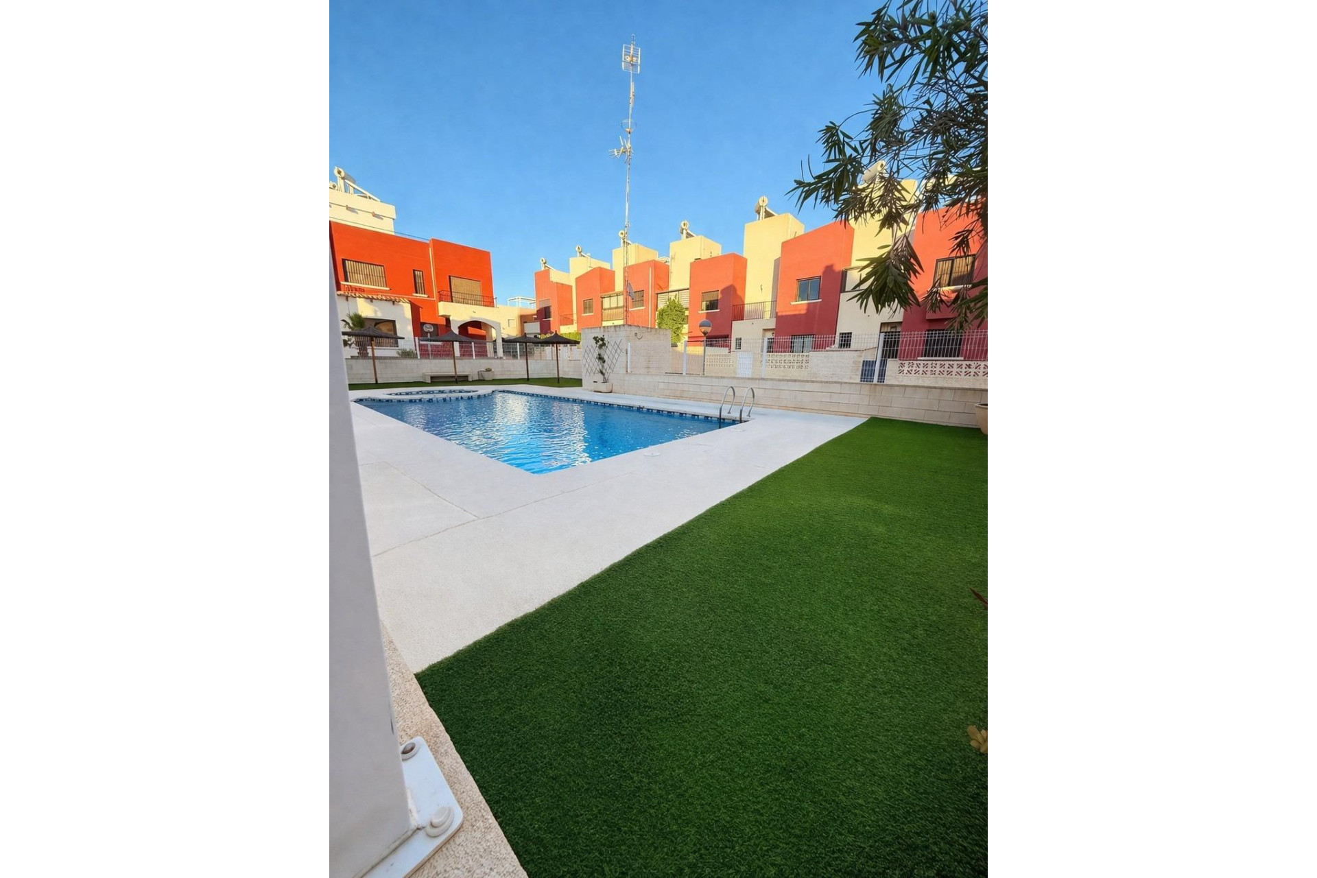 Resale - Terraced house - Torrevieja - Aguas Nuevas