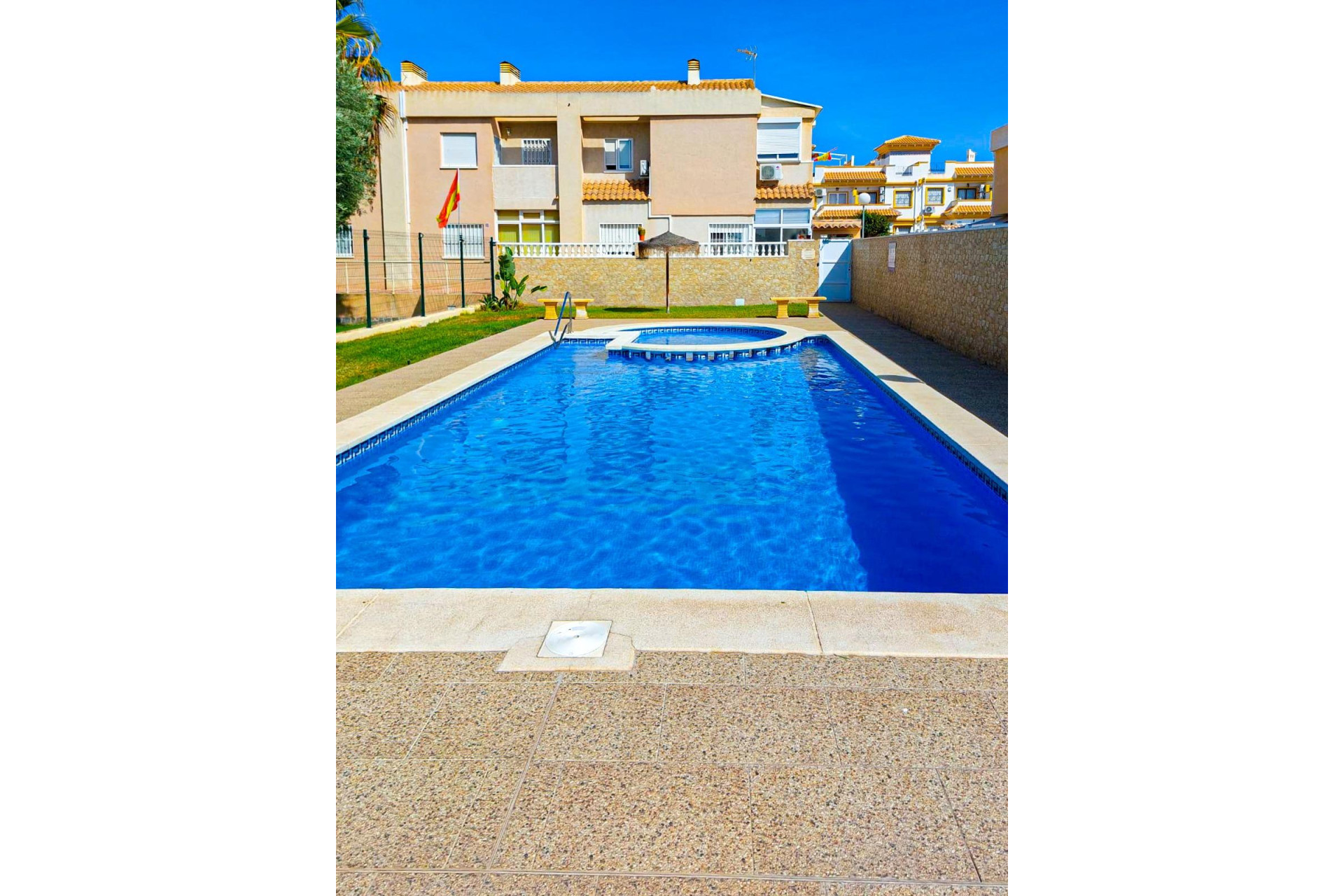 Resale - Terraced house - Torrevieja - Aguas Nuevas