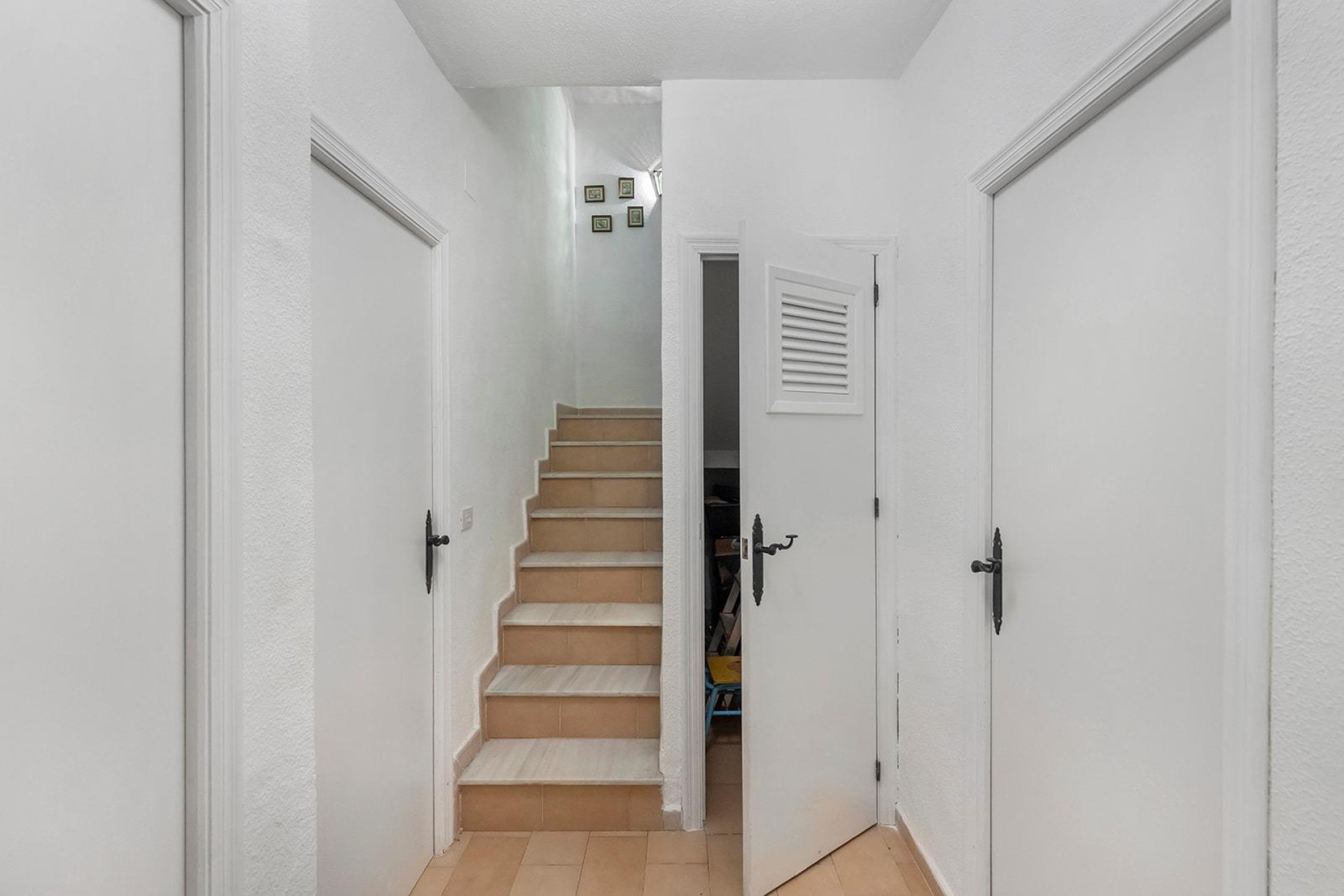 Resale - Terraced house - Torrevieja - Calas blanca