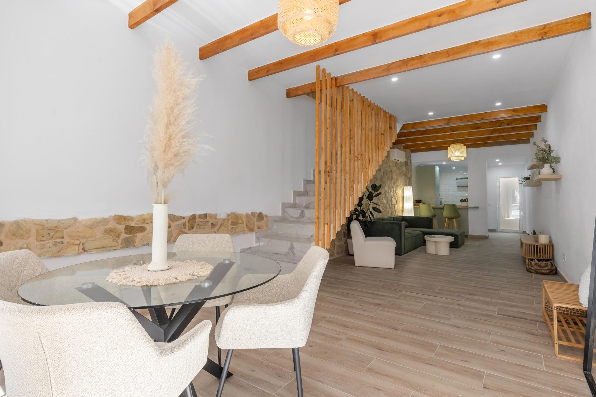 Resale - Terraced house - Torrevieja - Centro - Muelle Pesquero