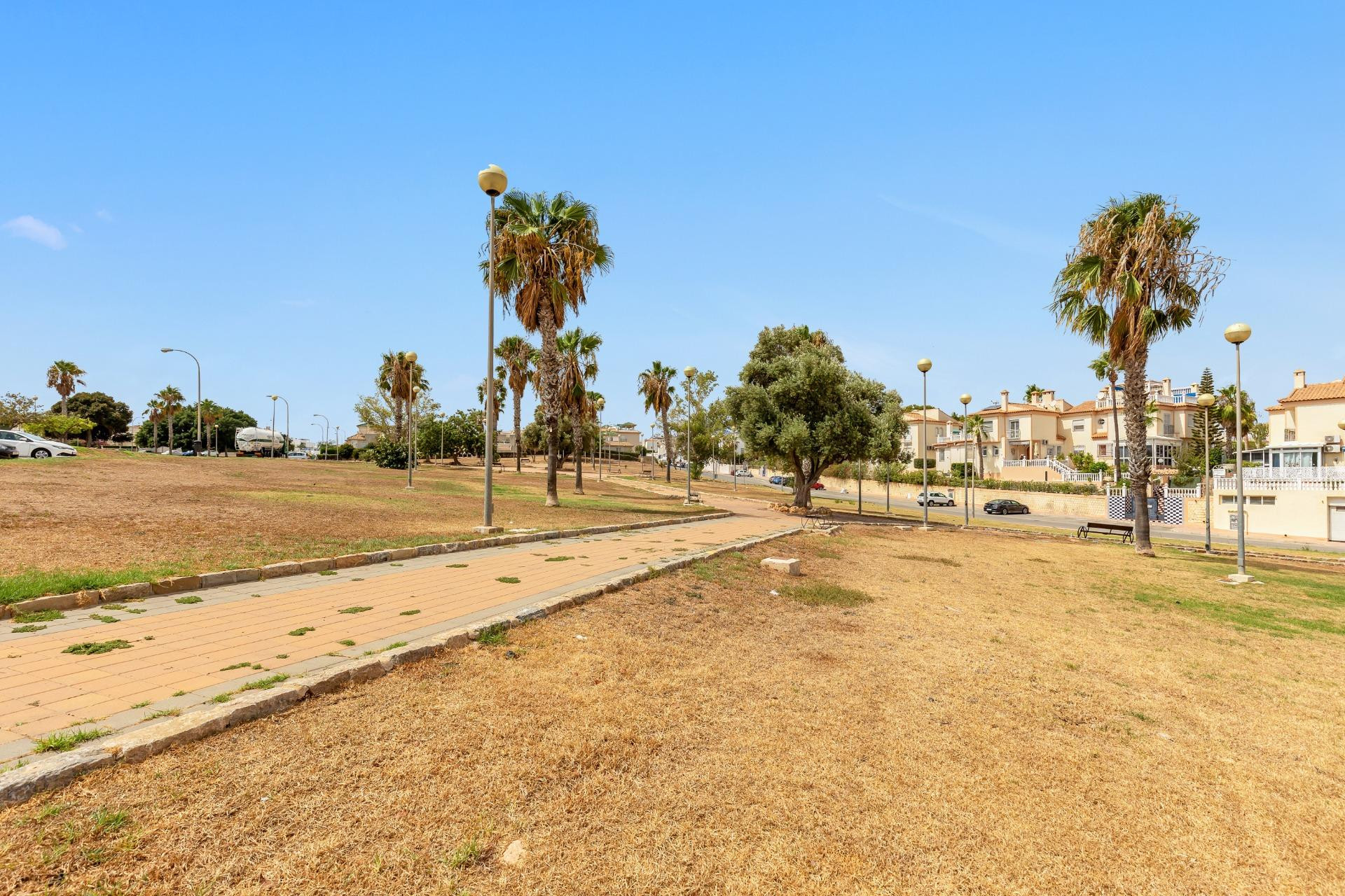 Resale - Terraced house - Torrevieja - Los altos