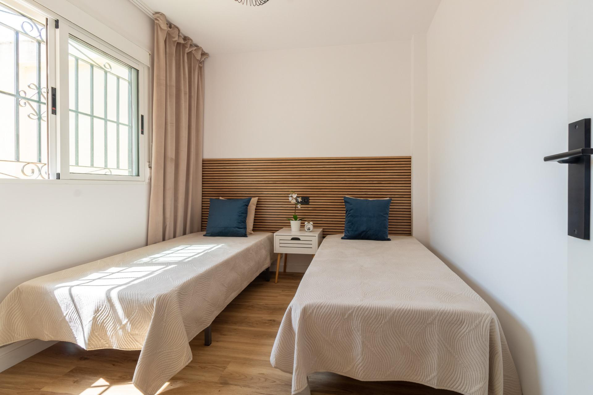 Resale - Terraced house - Torrevieja - Los altos