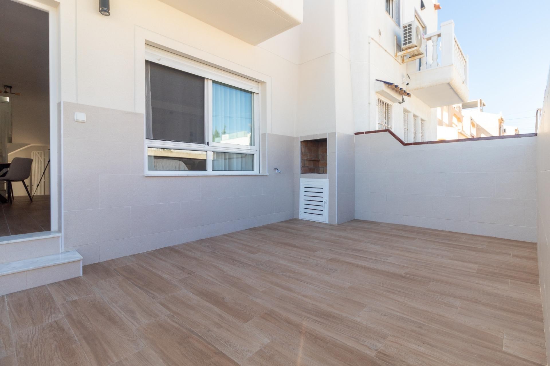 Resale - Terraced house - Torrevieja - Los Frutales