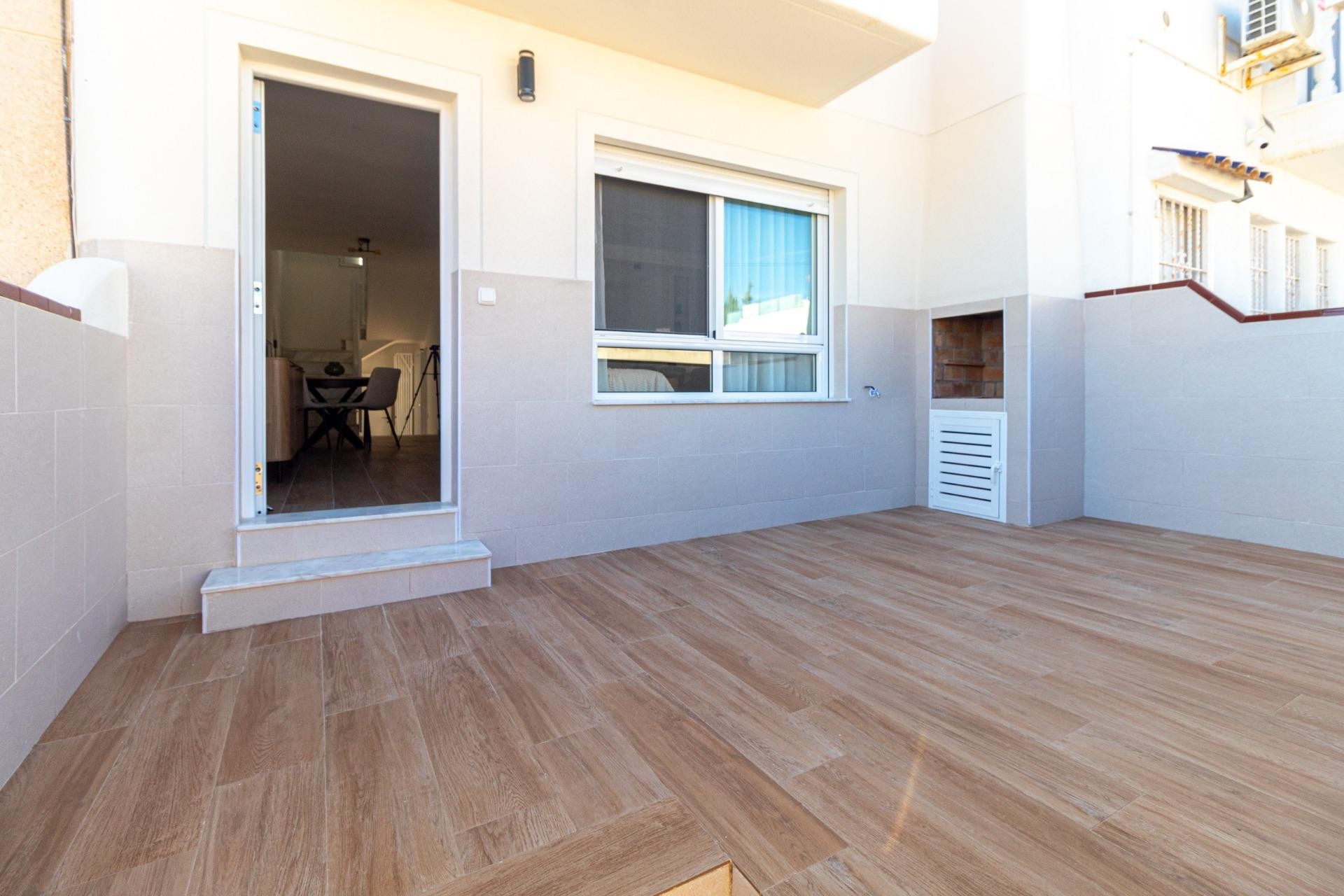 Resale - Terraced house - Torrevieja - Los Frutales
