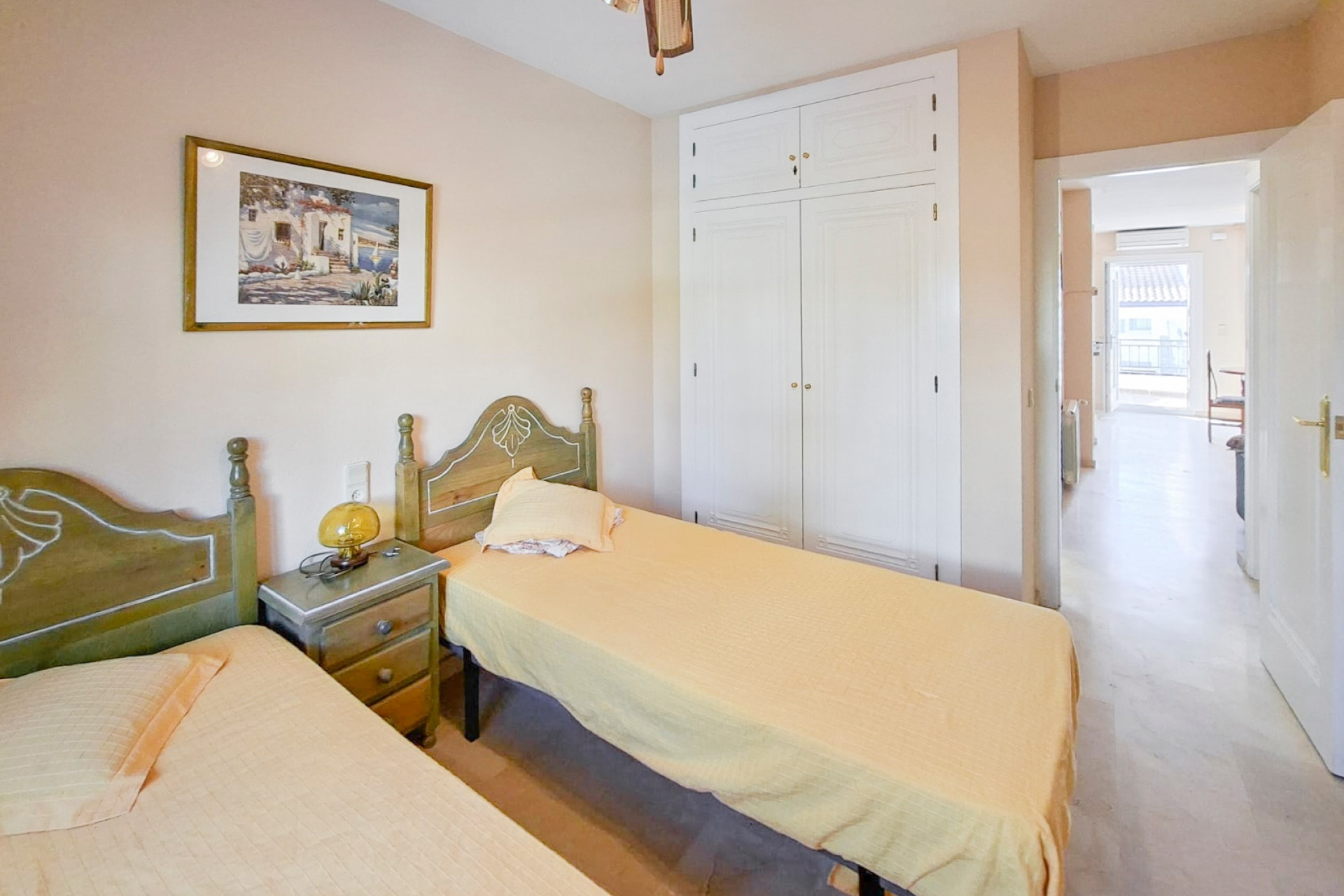 Resale - Town House - Villamartin