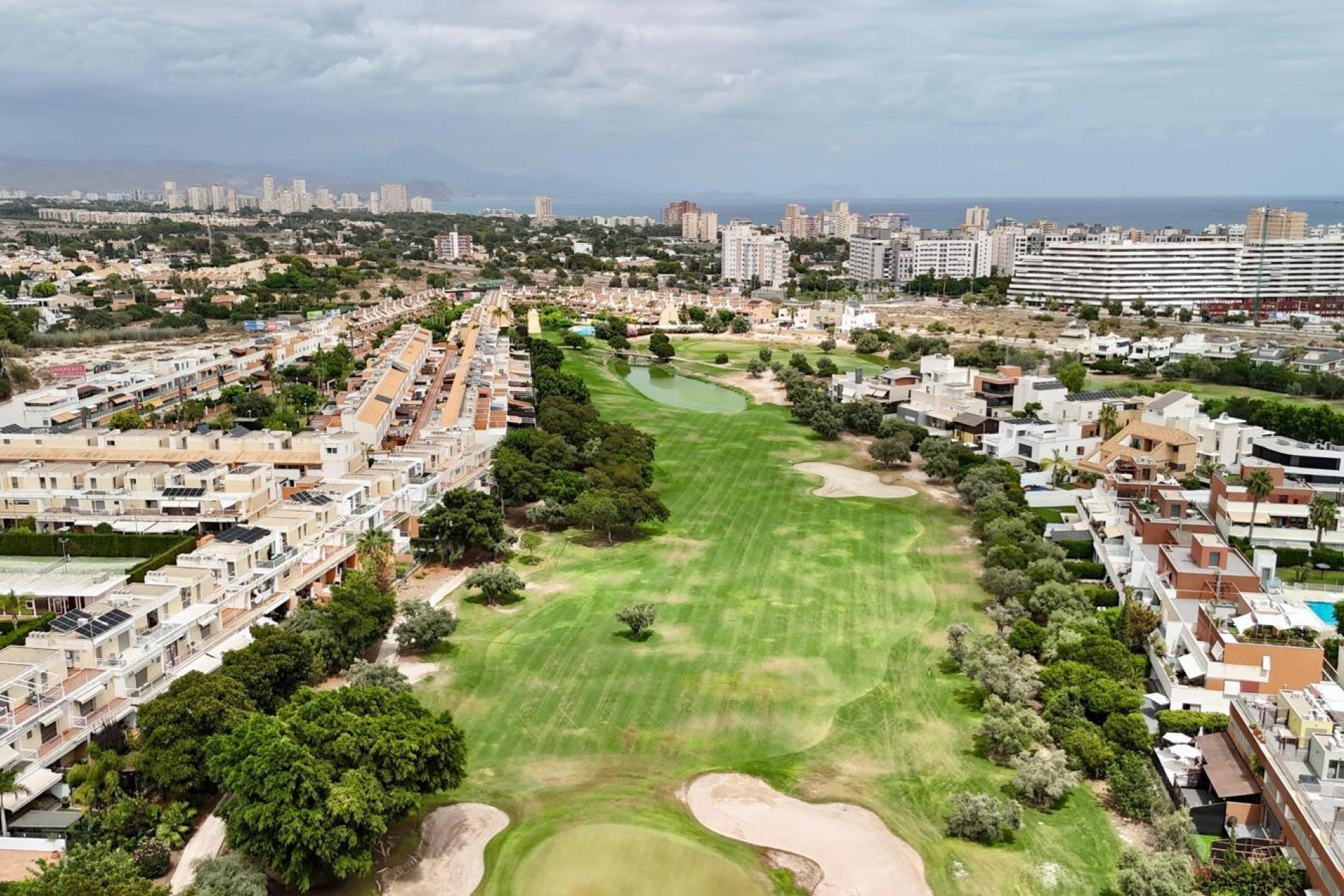 Resale - Townhouse - Alicante - Alicante Golf