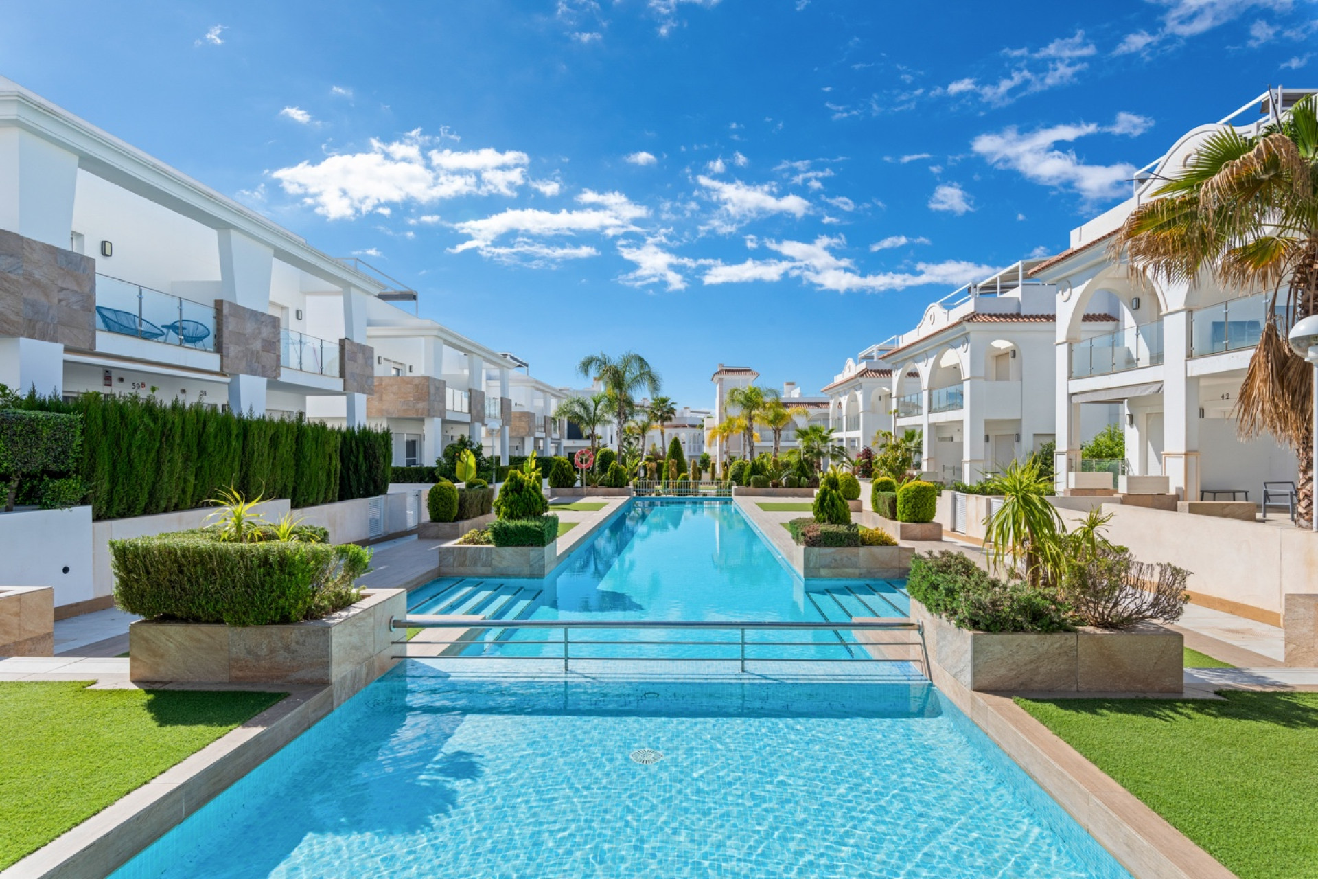 Resale - Townhouse - Ciudad Quesada - Doña pepa