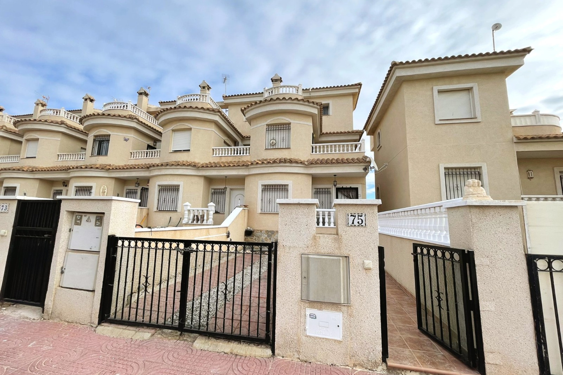 Resale - Townhouse - Ciudad Quesada - Lo Marabu - Doña Pepa 2