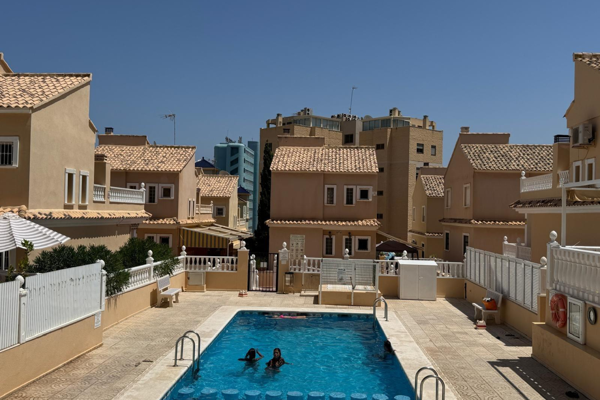 Resale - Townhouse - Guardamar del Segura - Urbanizaciones