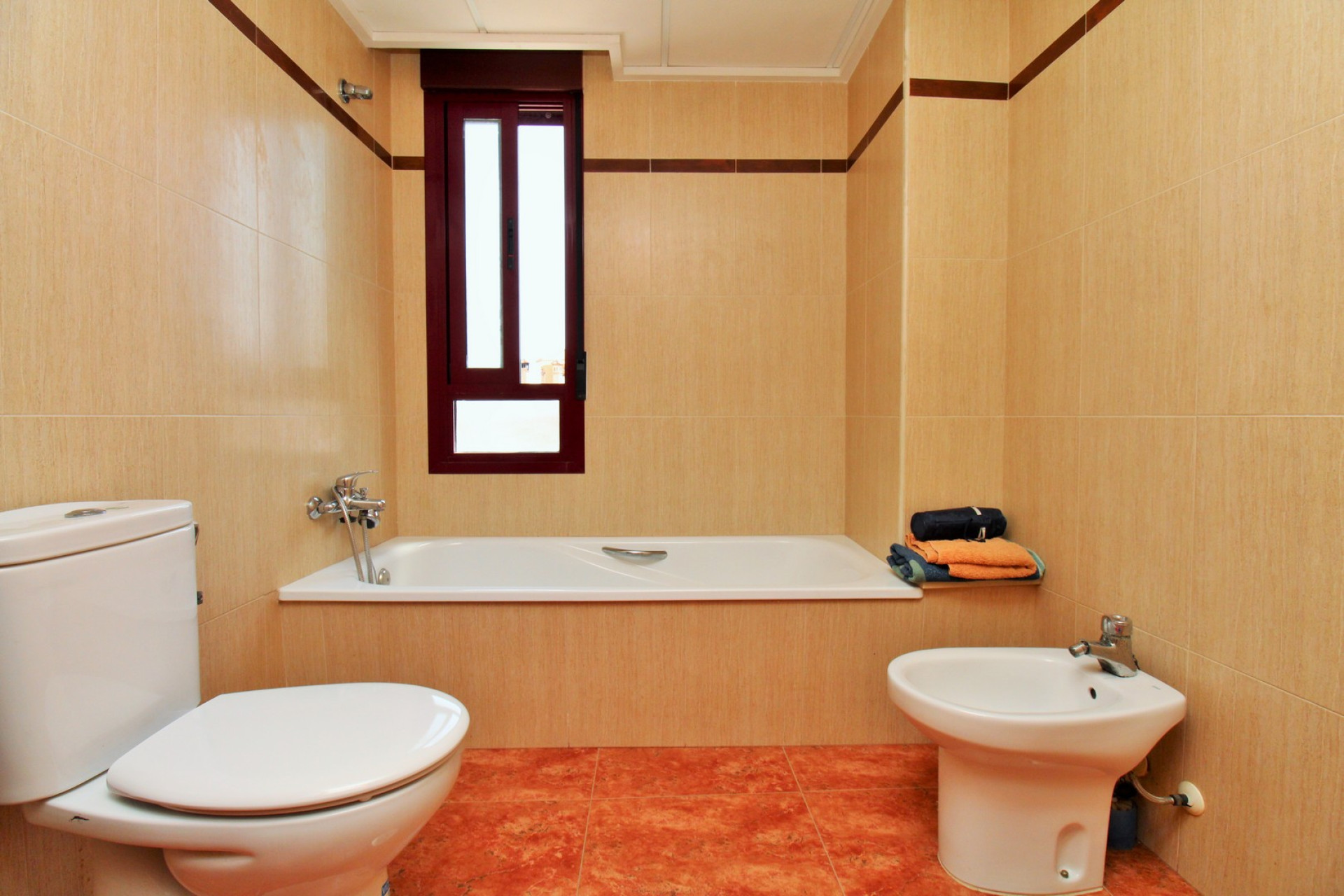 Resale - Townhouse - Los Desamparados