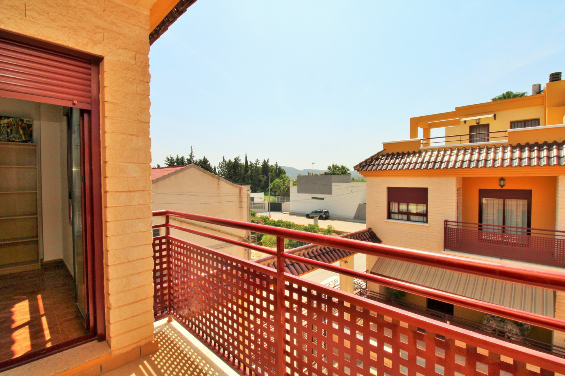 Resale - Townhouse - Los Desamparados