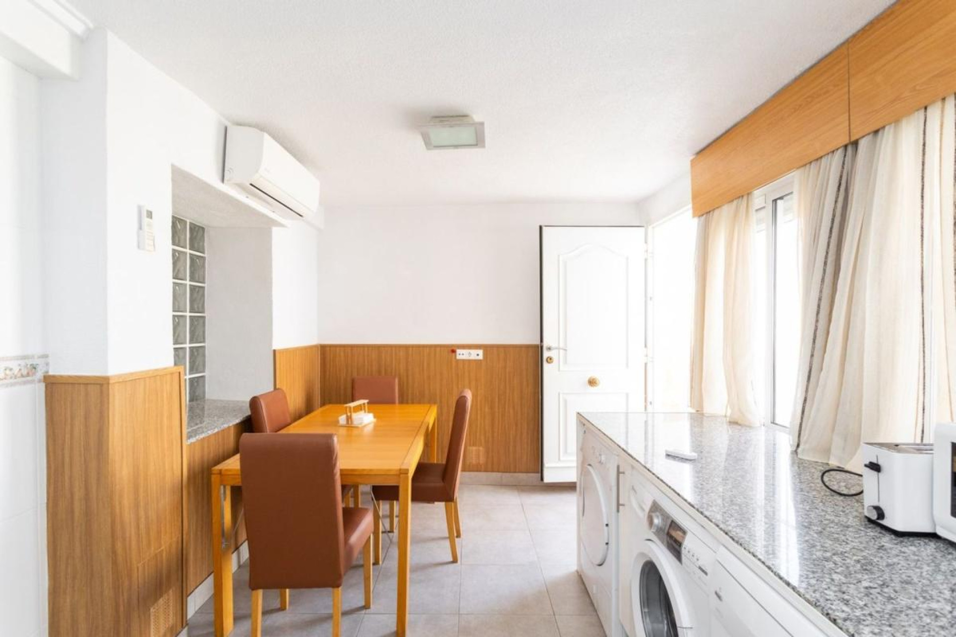 Resale - Townhouse - Los Montesinos