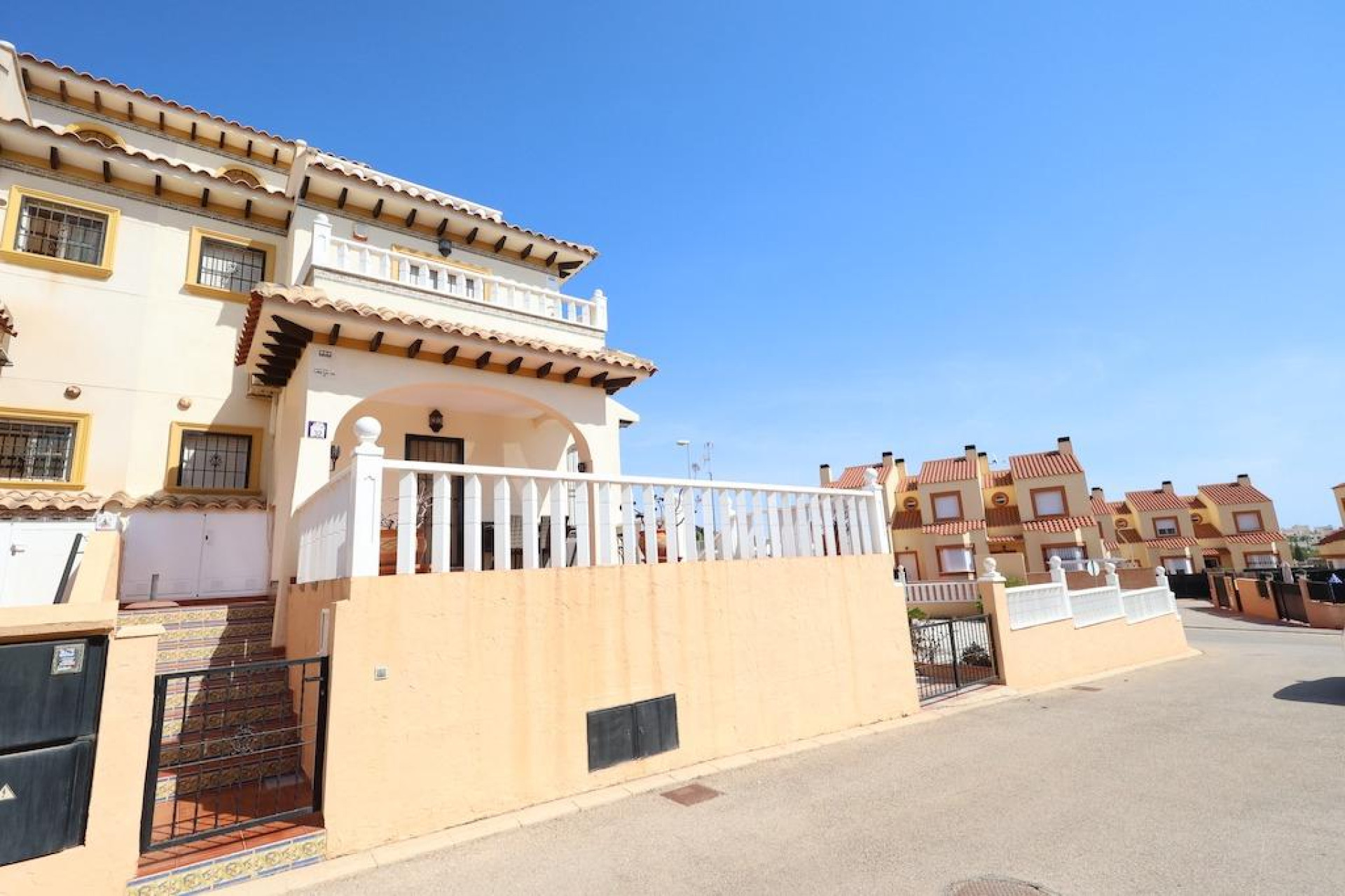 Resale - Townhouse - Orihuela Costa - Montezenia