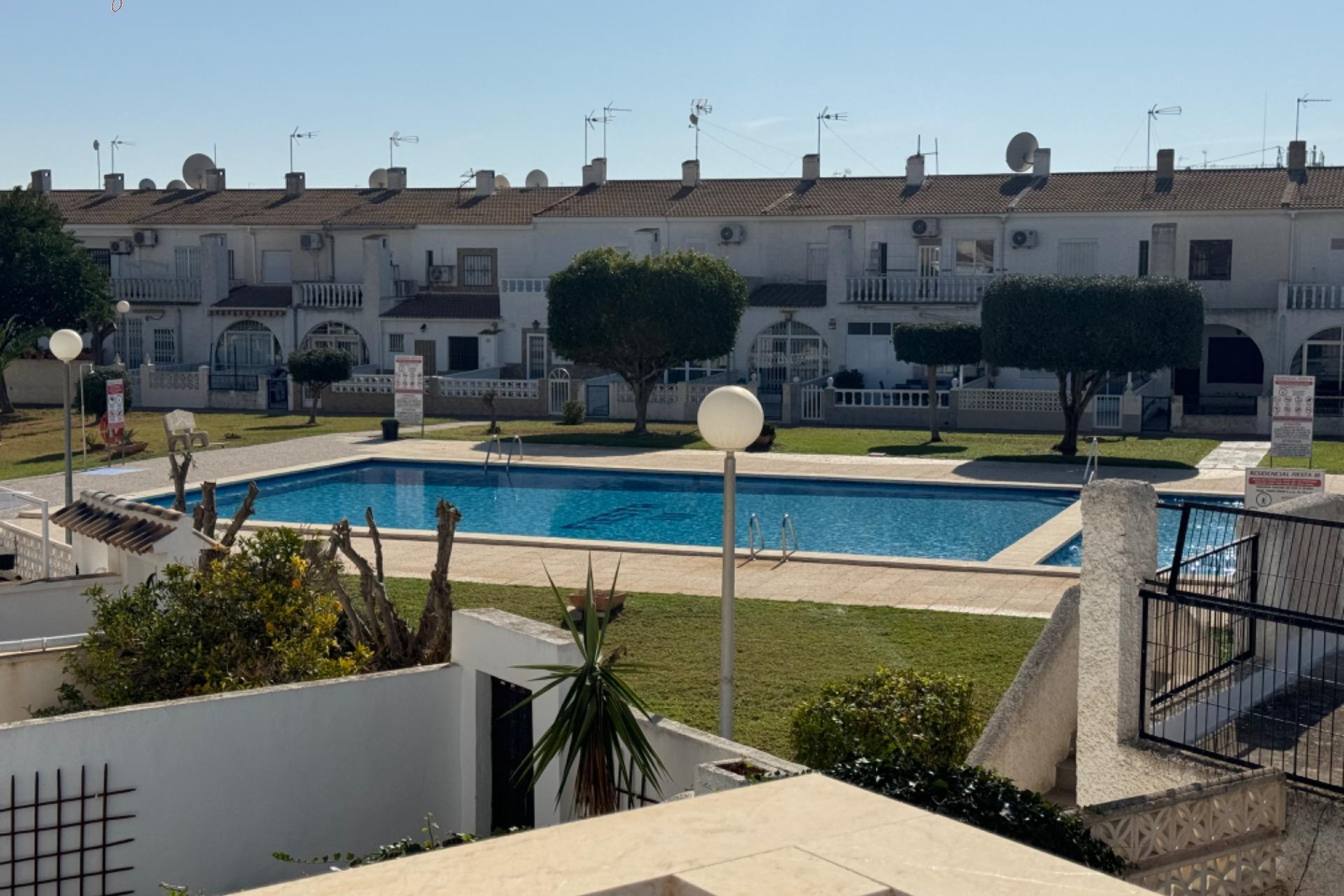 Resale - Townhouse - Torrevieja - Calas blanca