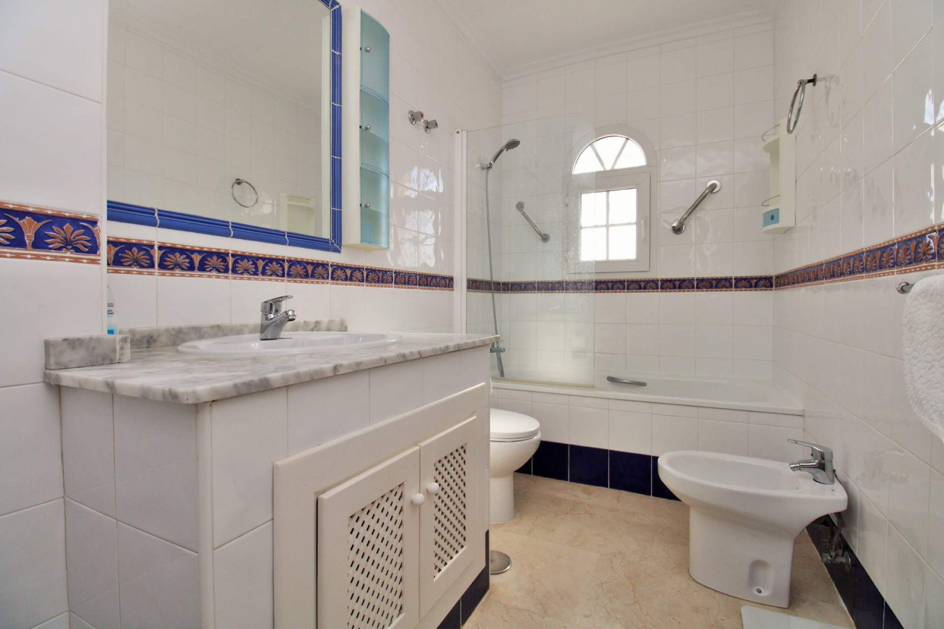 Resale - Townhouse - Villamartin - Las Violetas