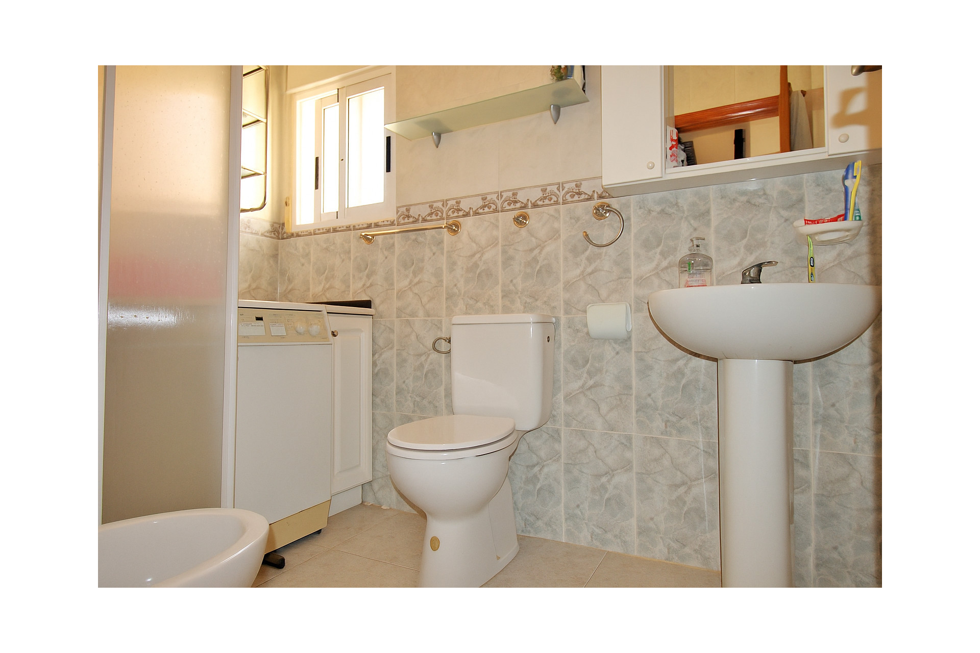 Resale - Townhouse - Villamartin